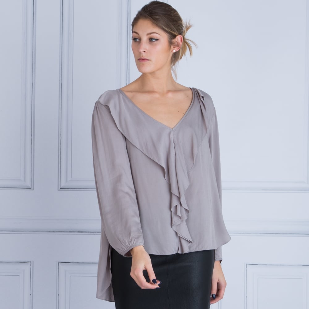 CLANE RUFFLE NECK BLOUSE グレー Ginger Toby Frill Blouse Grey – SisterOnlinestore