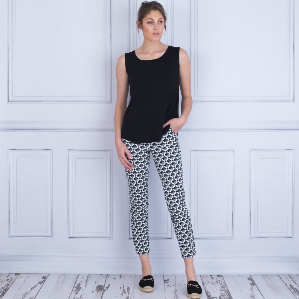 Elisa A Shape Vest In Black