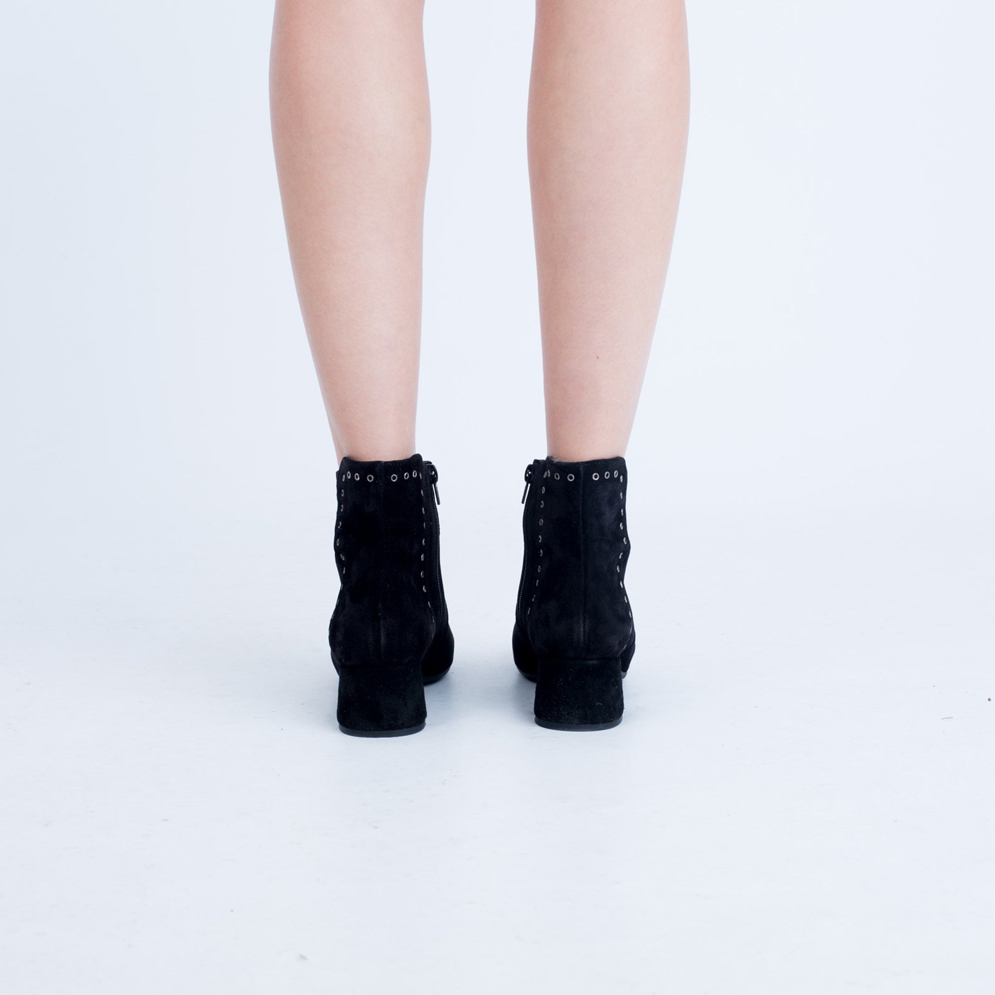 Kanna Bloc Heel Back Stud Boot Black