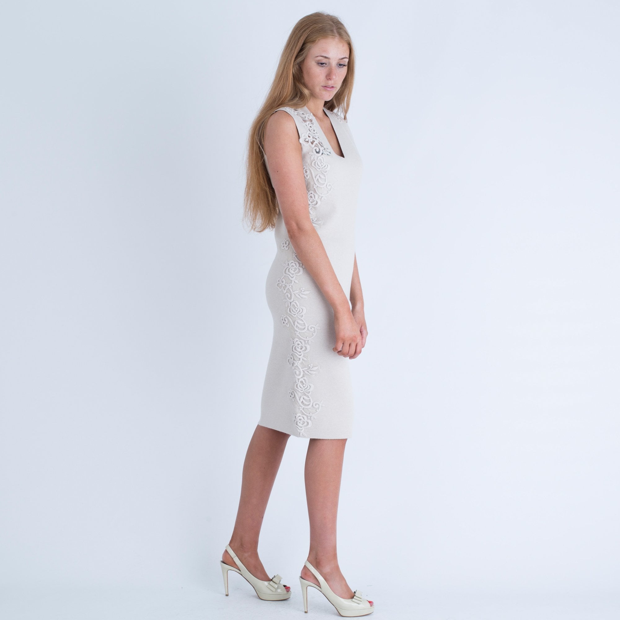 Dexterior V Neck Knitted Sleeveless Rose Embroided Side Dress Light Sand