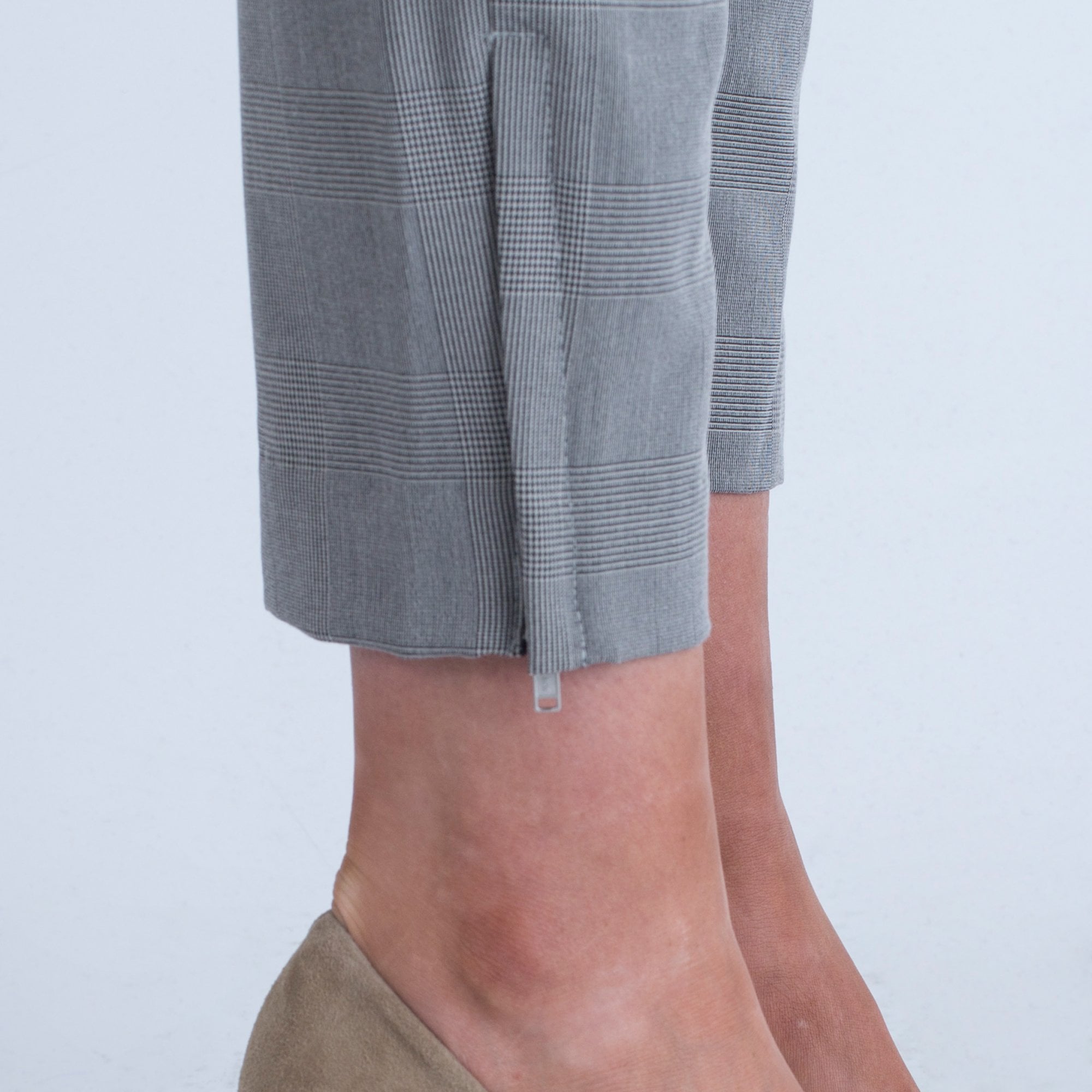 In Wear Check Trousers With Ankle Zip Light Grey