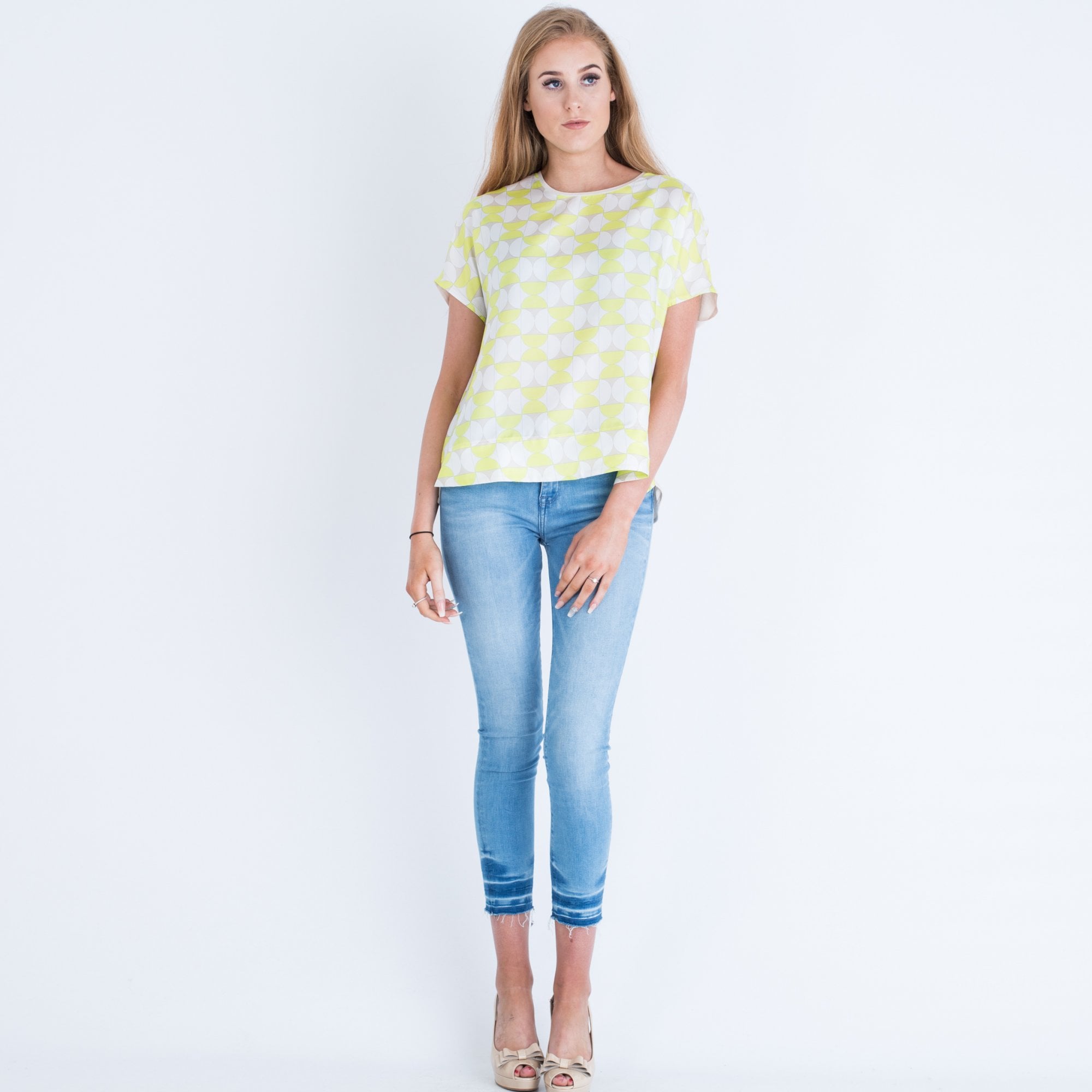 Vilagallo Retro Print Round Neck Top White Lime
