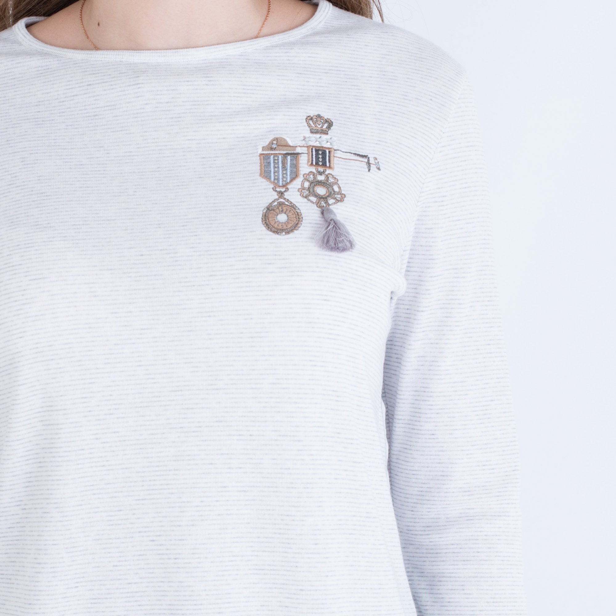 L Argentina Jersey Top With Embroided Medal White/Silver