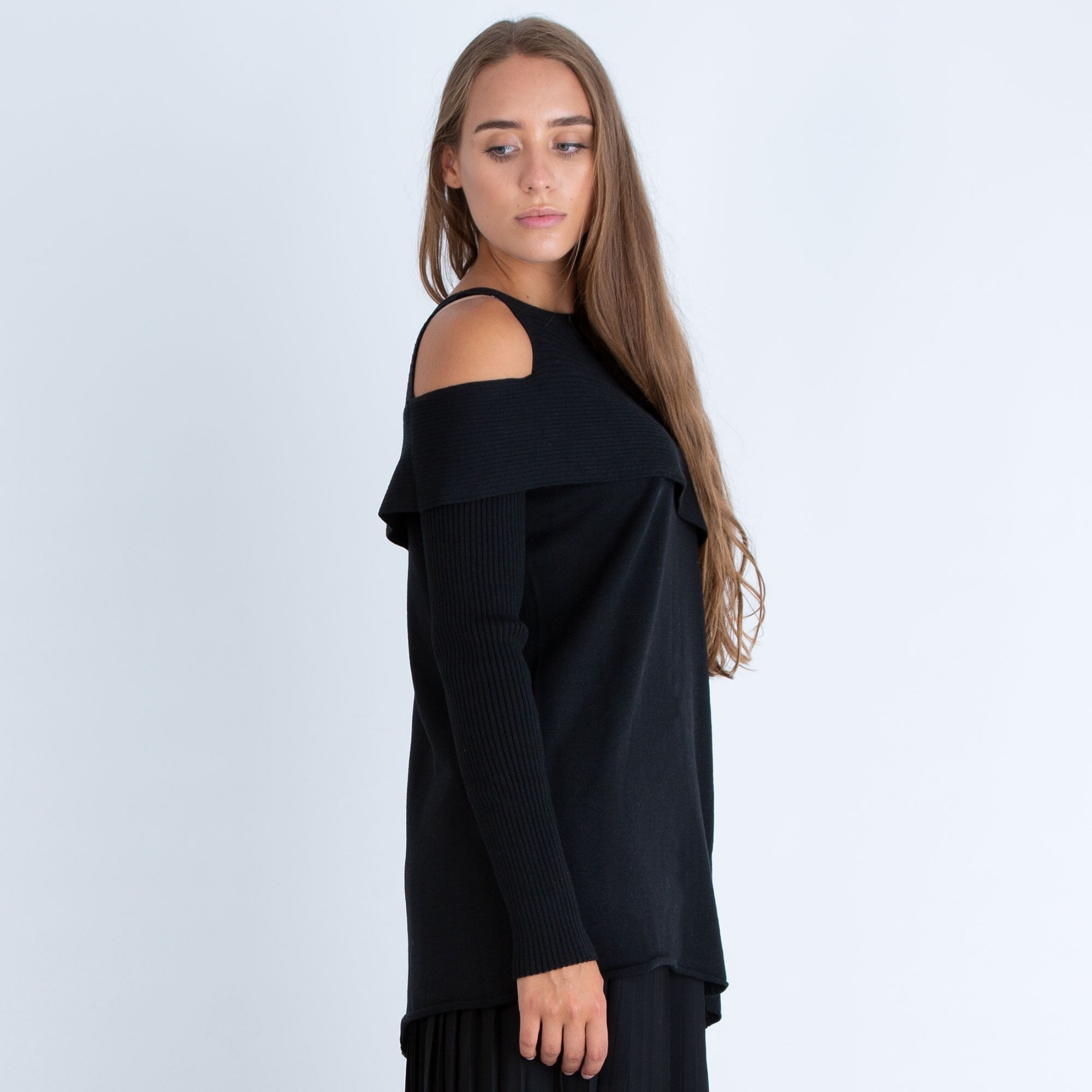Crea Concept Ribbed Cold Shoulder Top Black
