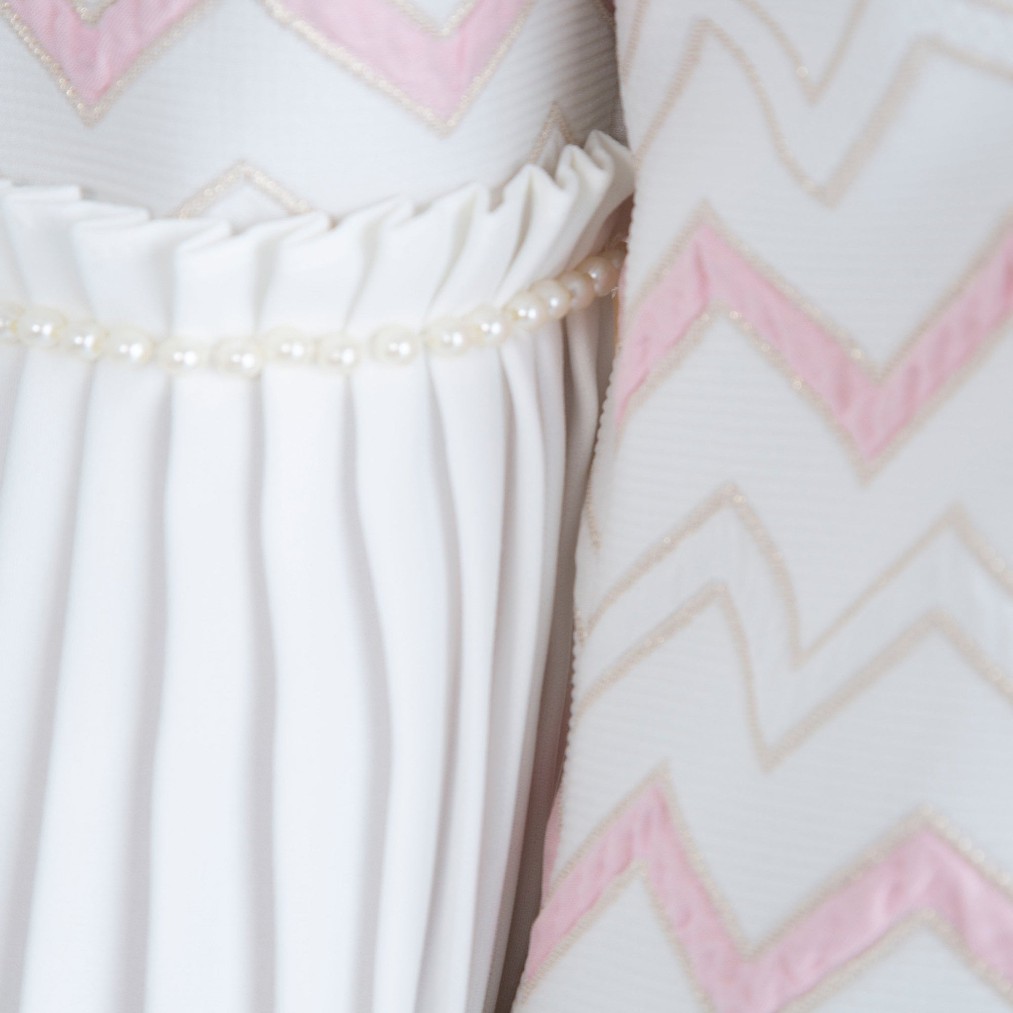 Izabella Zig Zag Fitted Dress With Pleat Pearl Sleeves Ivory/pink