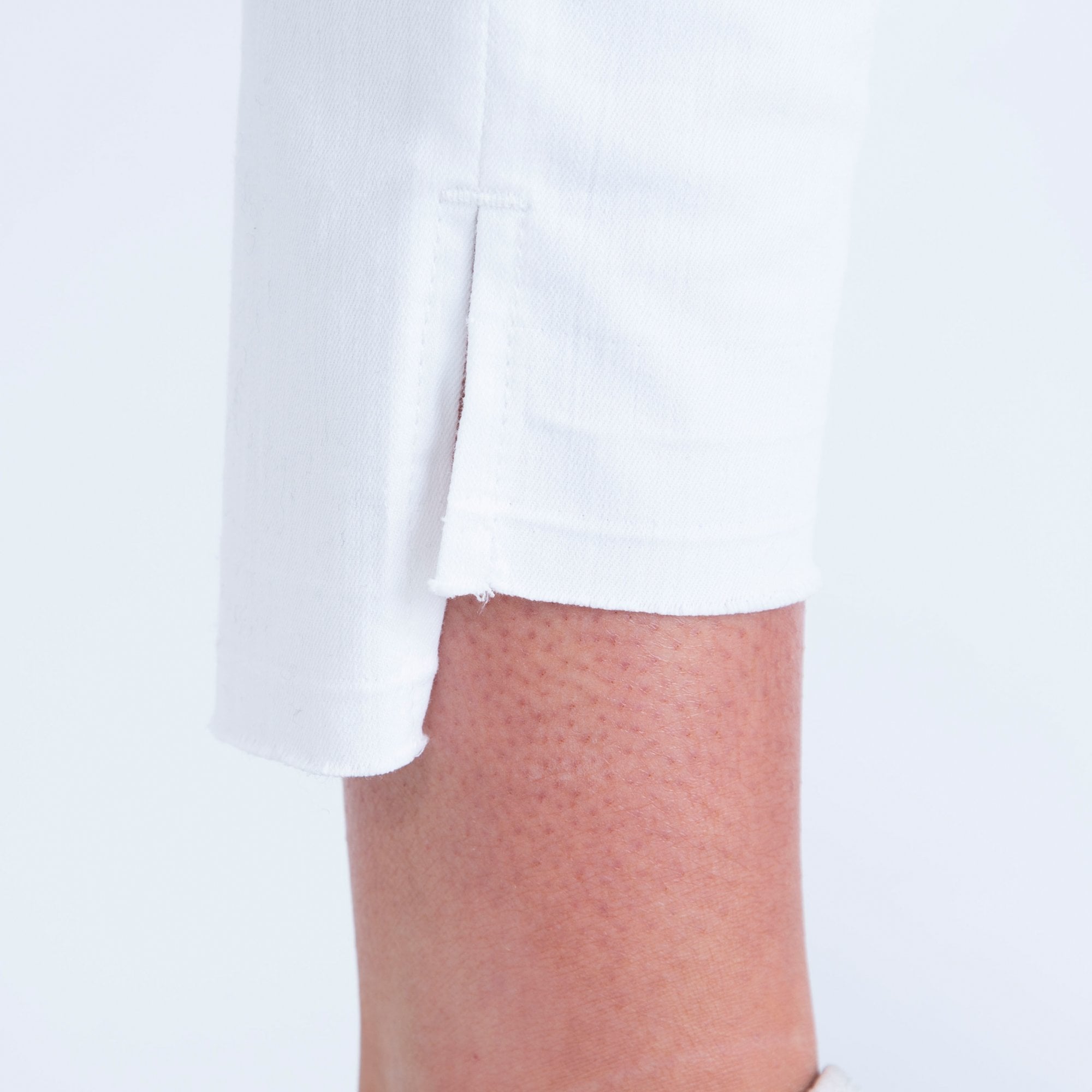 Robell Raw Hem Cropped Jean With Scarf Belt White