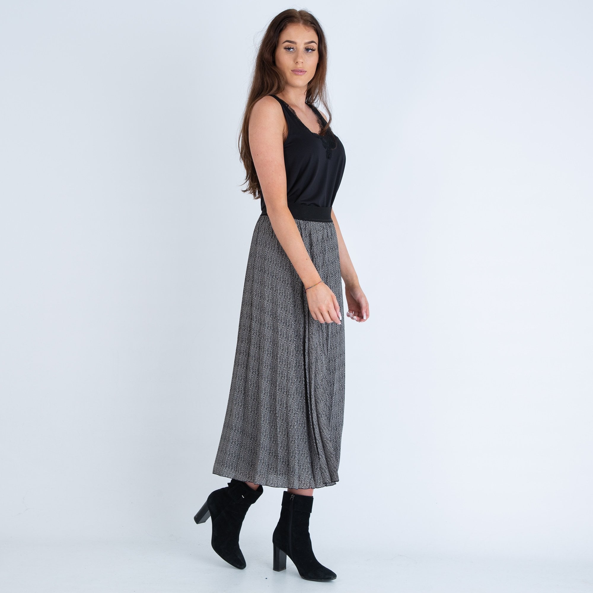 Luisa Cerano Herringbone Pleated Skirt Black/white