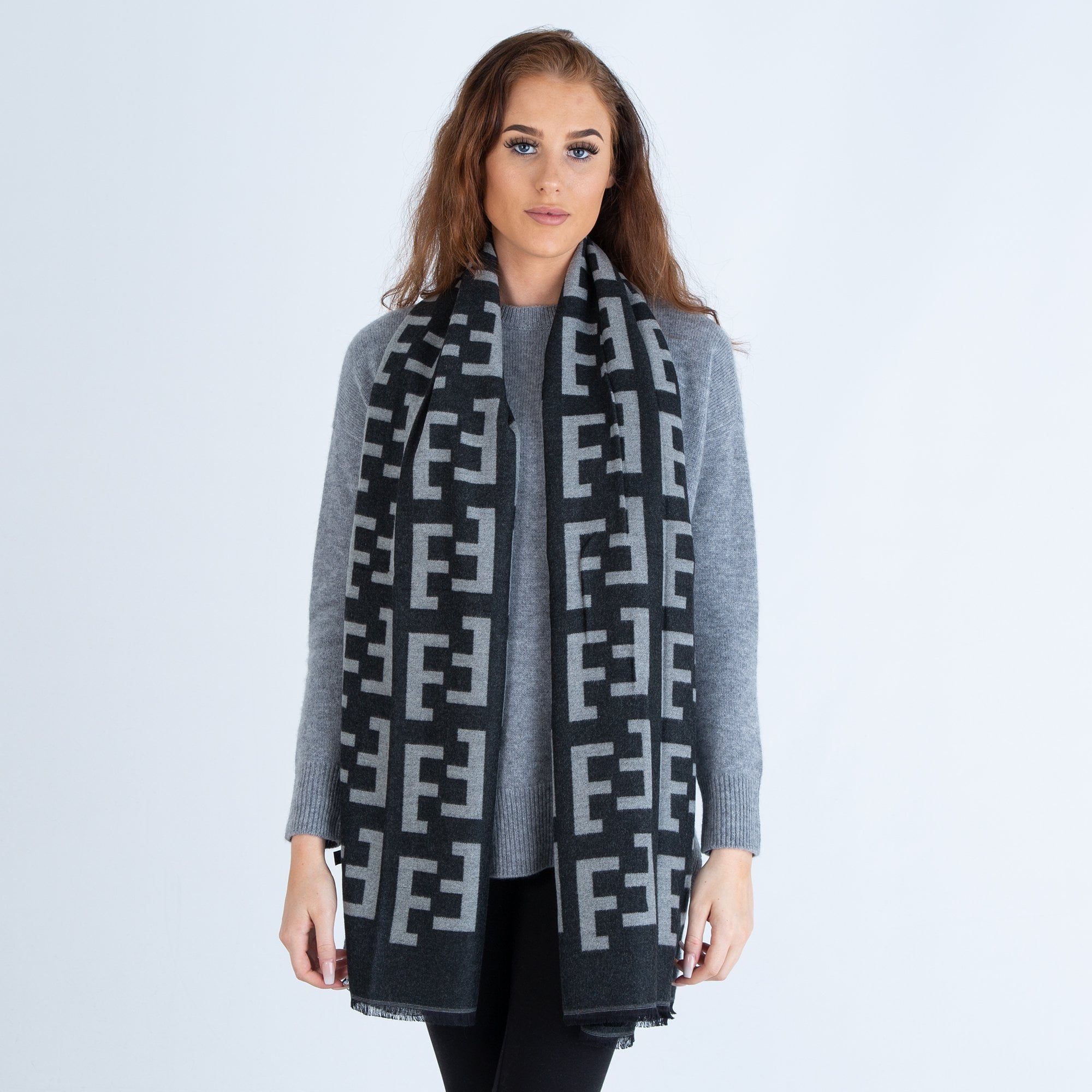 Sister Zu F Print Scarf Black/grey