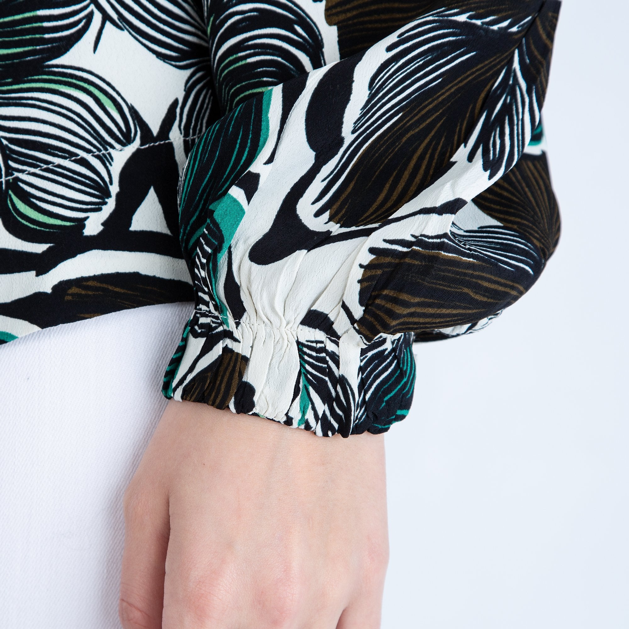 Masai Belinda Drawstring Neck Floral Print Blouse Black/white/green