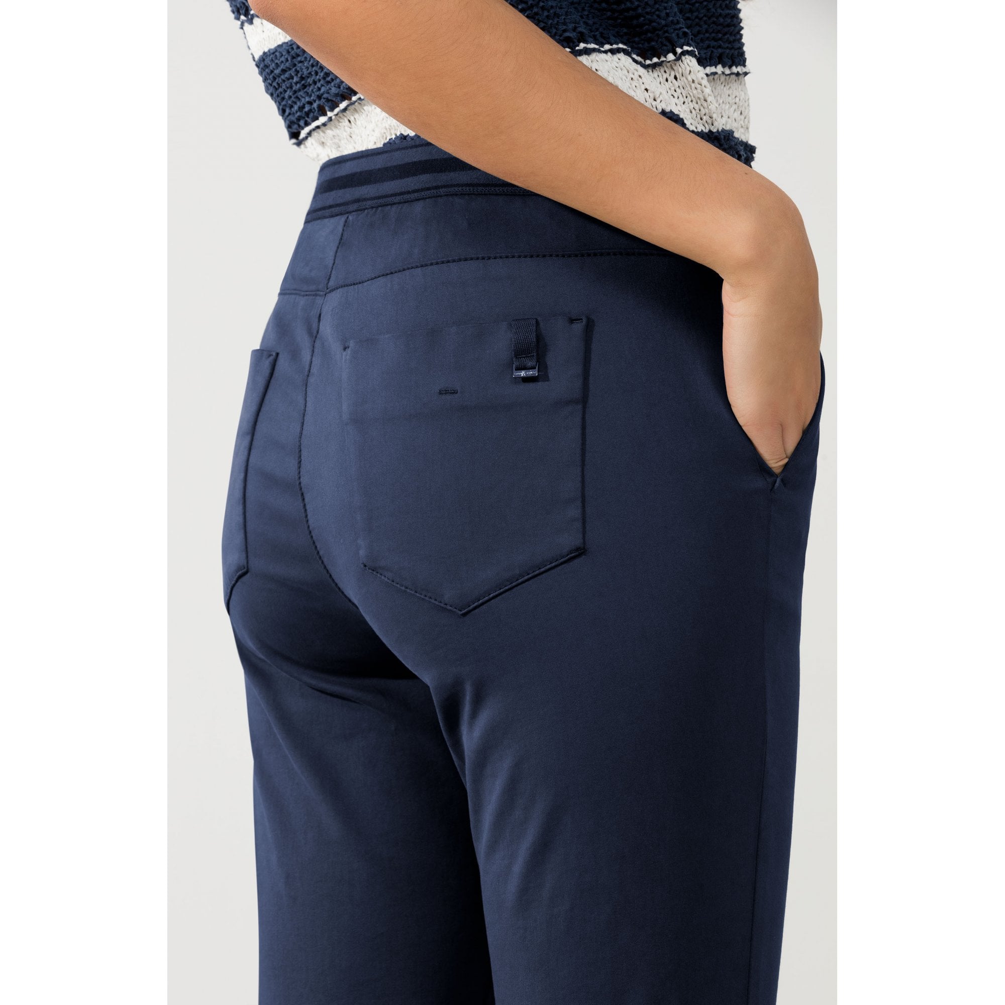 Luisa Cerano Elastic Back Soft Cotton Jean With Frayed Hem Navy