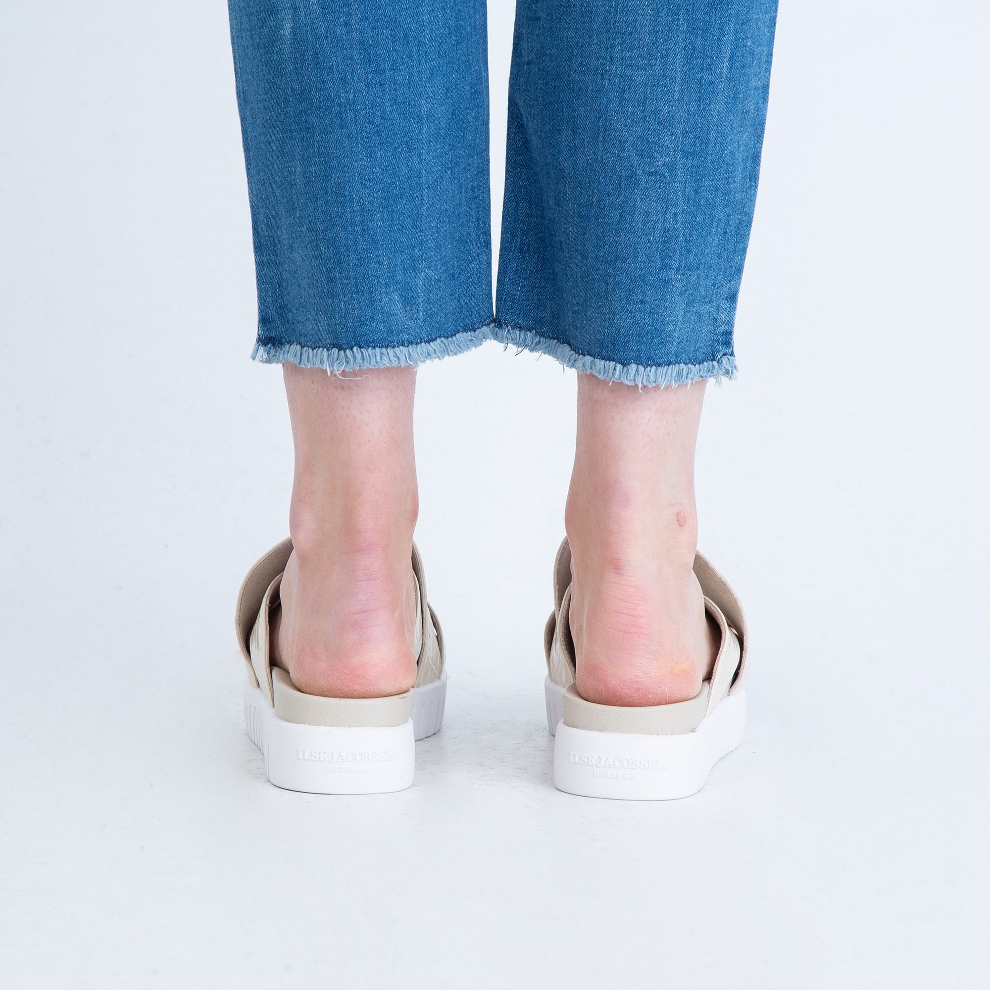 Ilse Jacobsen Tulip1265CR Cross Strap Croc Print Slider With Thick Sole Light Sand