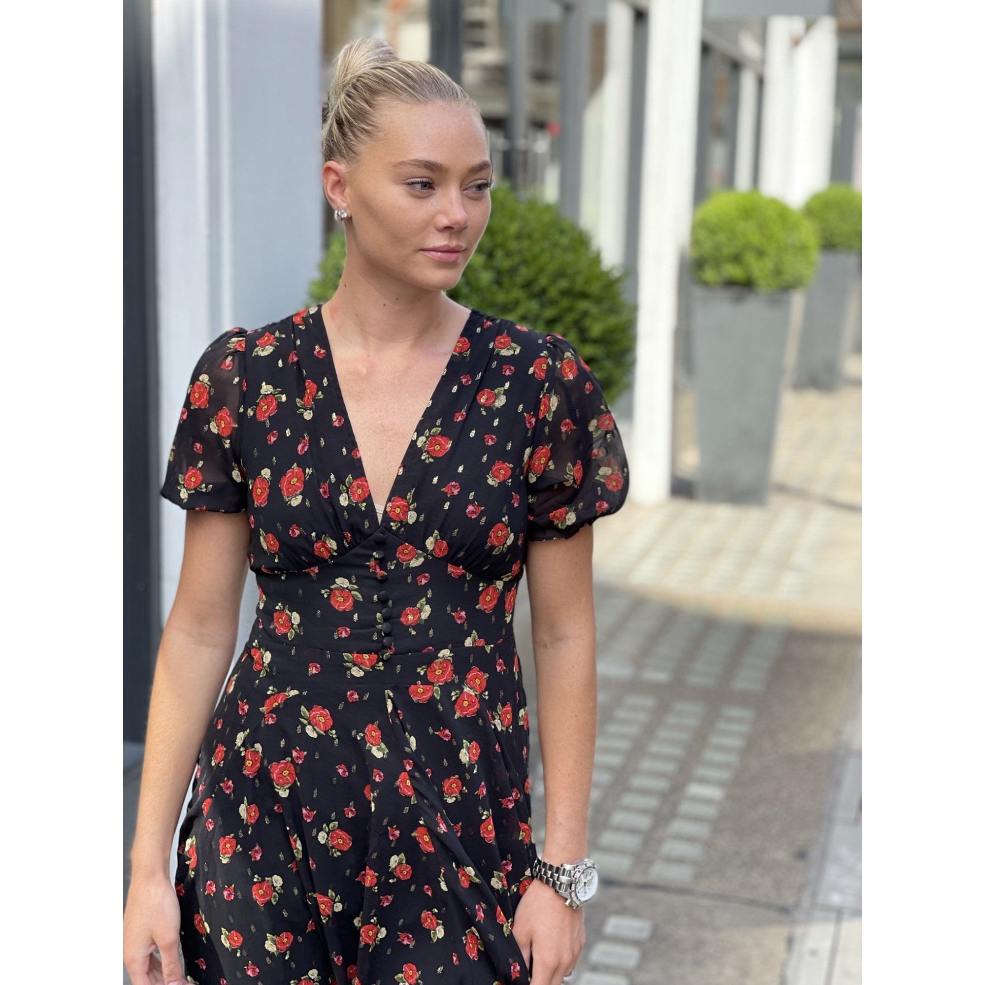 Y London Scarlett Floaty Rose Print Midi Dress With Button Front Black/red