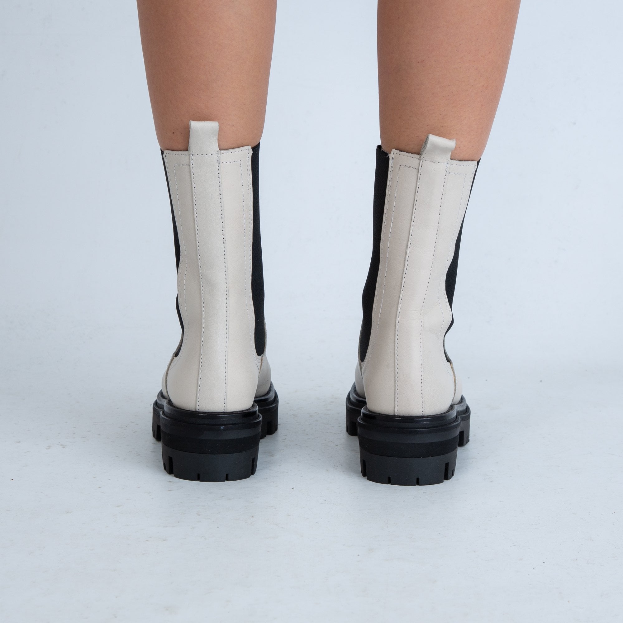 Alpe Monza Pull On Thick Soled Chelsea Boots Off White