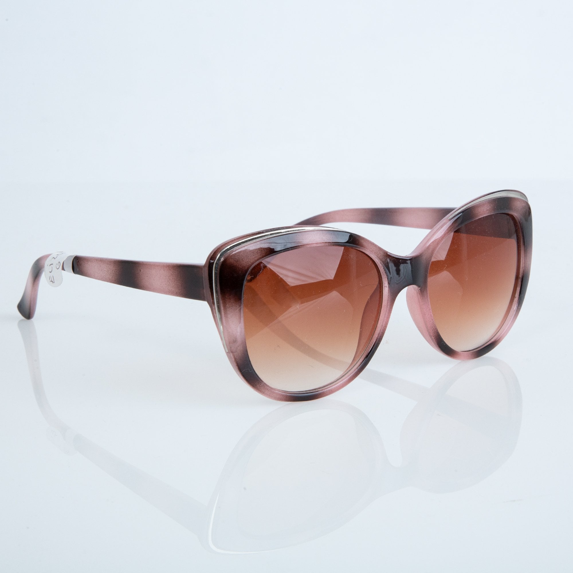 Eliza Gracious Tortoiseshell Cateye Sunglasses Pink