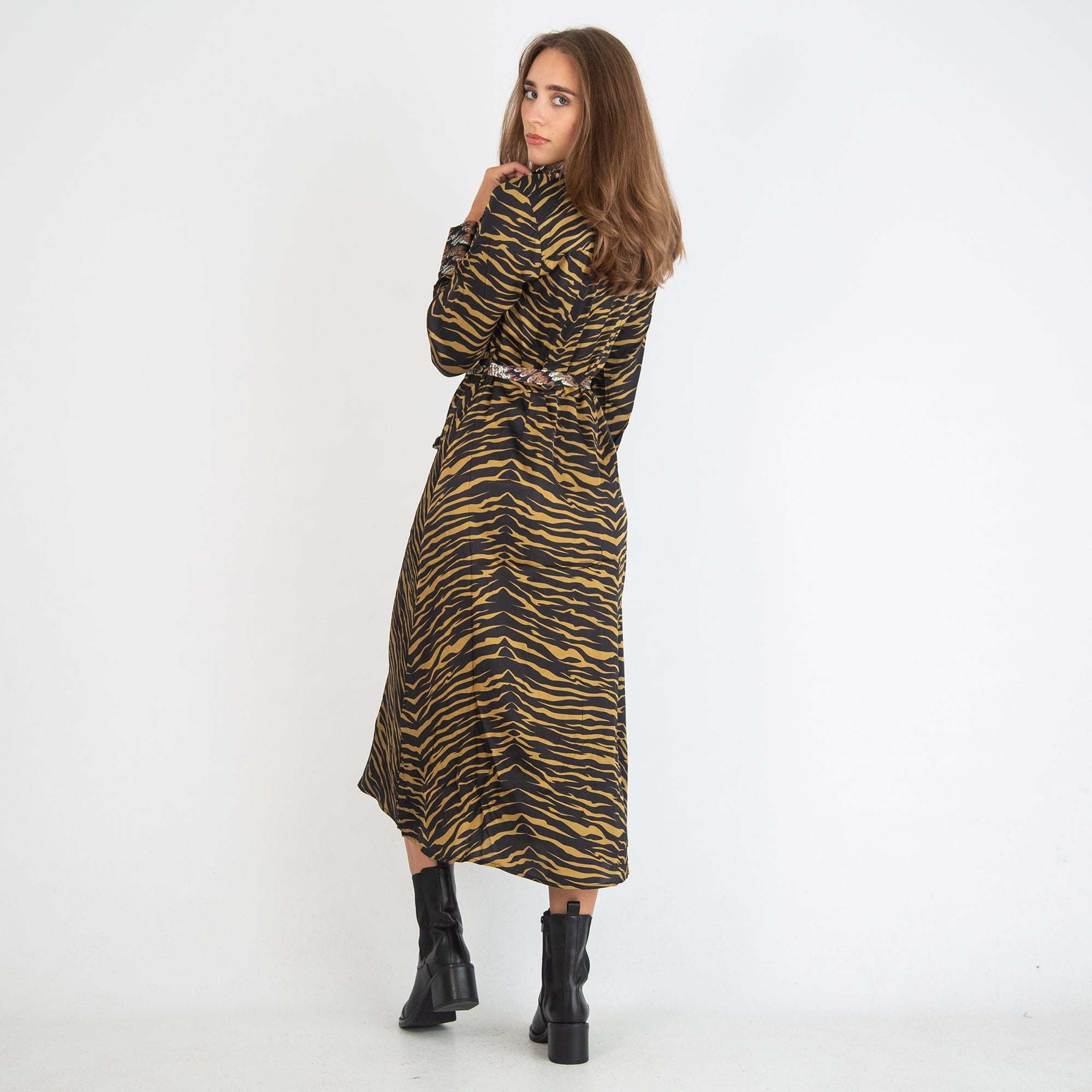 Delicate Love Kleid Mina Tiger Print Shirt Dress Black/Multi