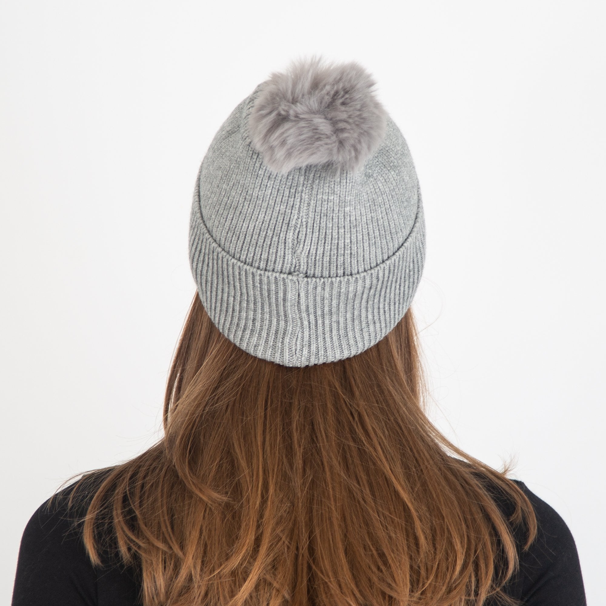 Zelly Bobble Hat With Star Pin Grey