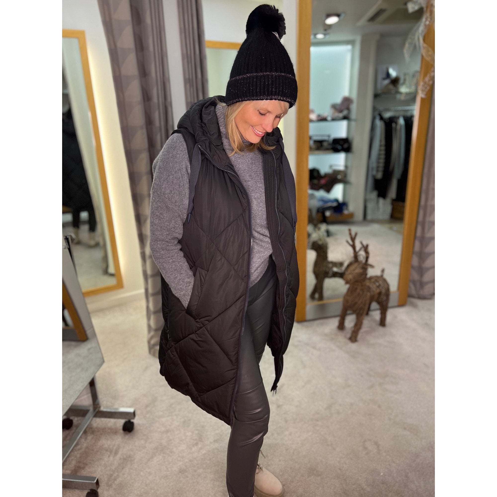 Reevo Glitter Trim Knitted Beanie Hat With Pompom Black