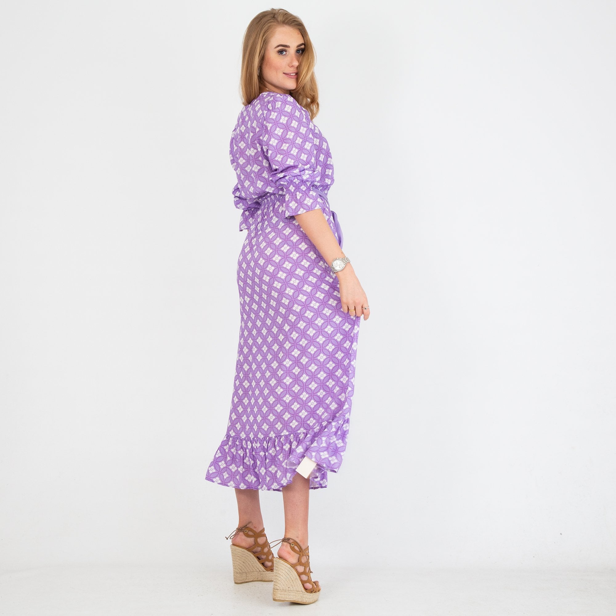 Aspiga Maeve Abstract Print Tie Waist Tiered Hem Dress Lavender/white