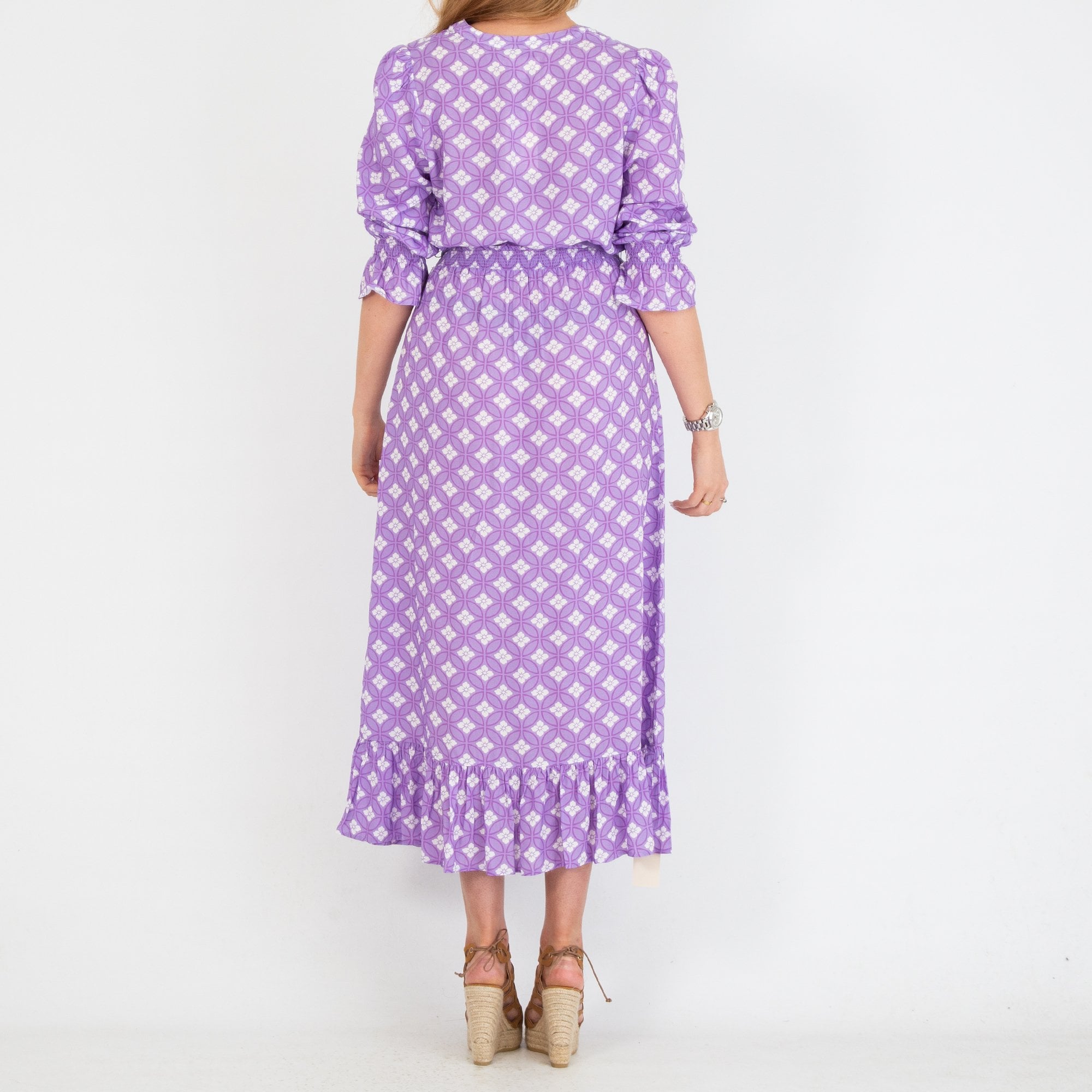 Aspiga Maeve Abstract Print Tie Waist Tiered Hem Dress Lavender/white