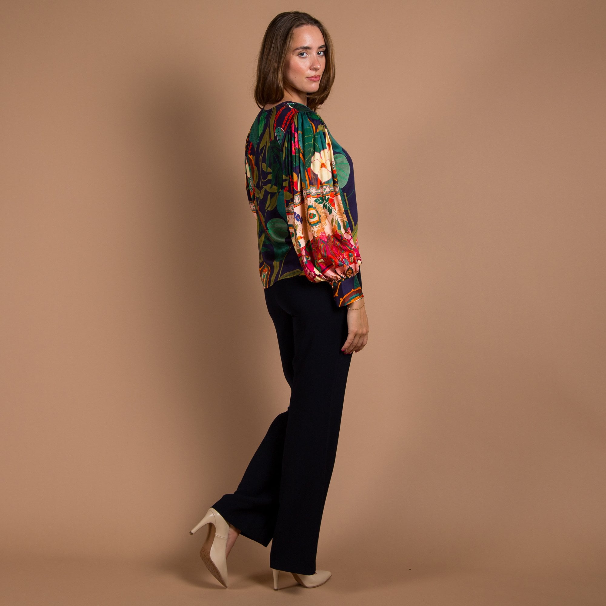 Vilagallo Marlene V Neck Vintage Floral Blouse With Optional Belt Multi