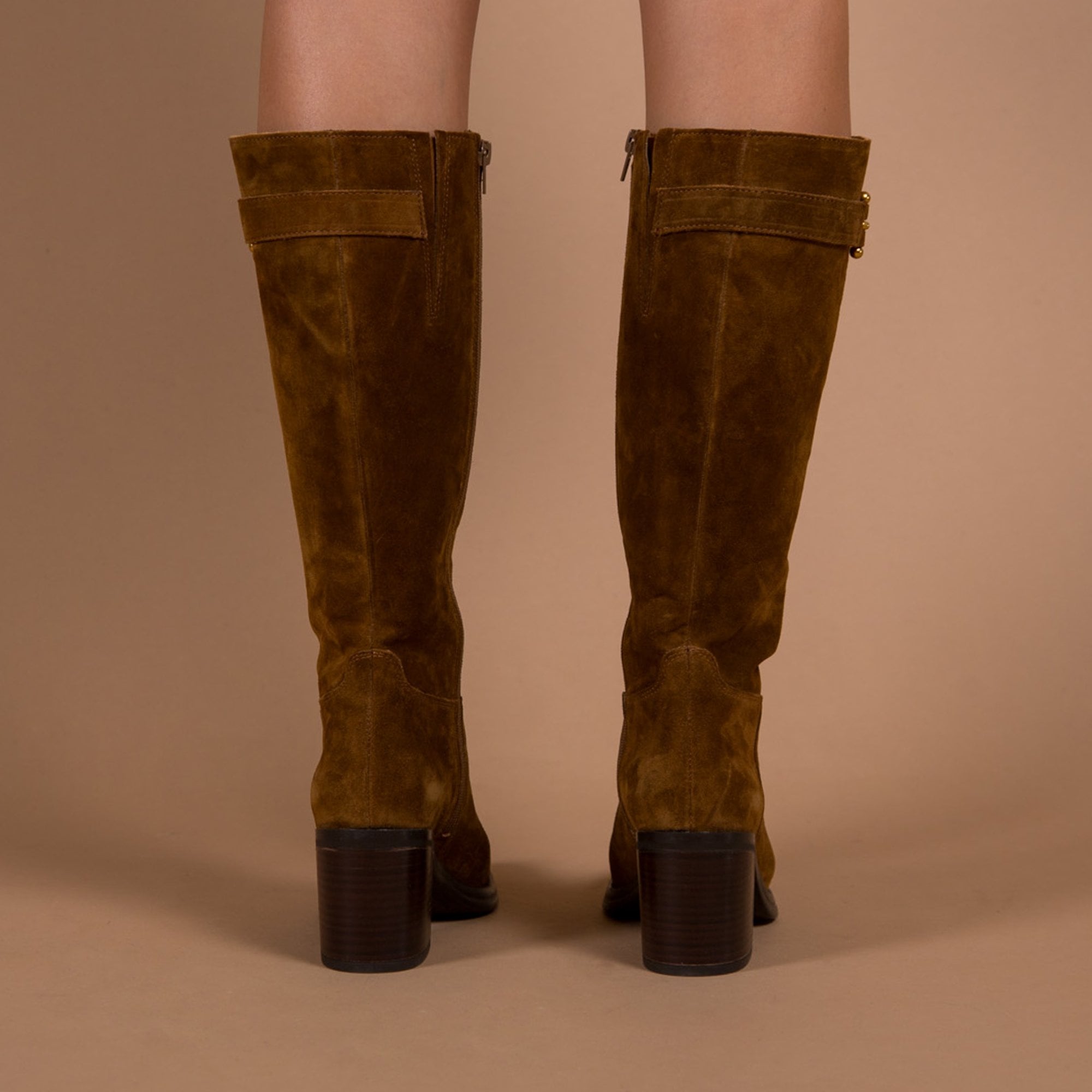 Alpe Mid Length Bloc Heel Boot With Buckle Detail Tan