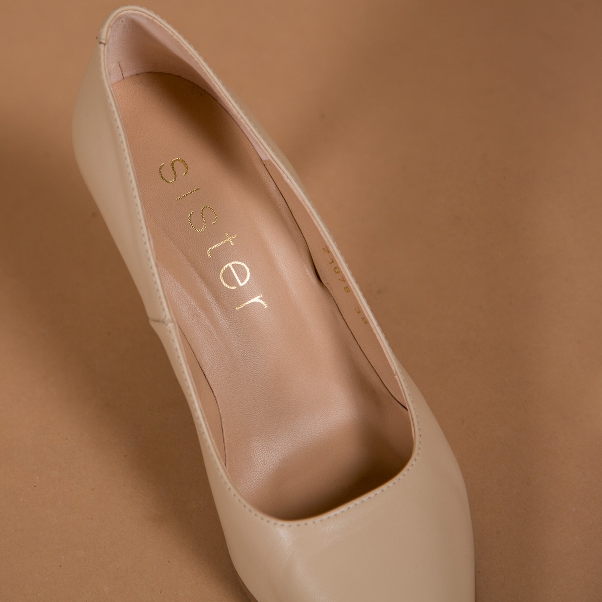 Brenda Zaro Plain Leather Court Heels Nude