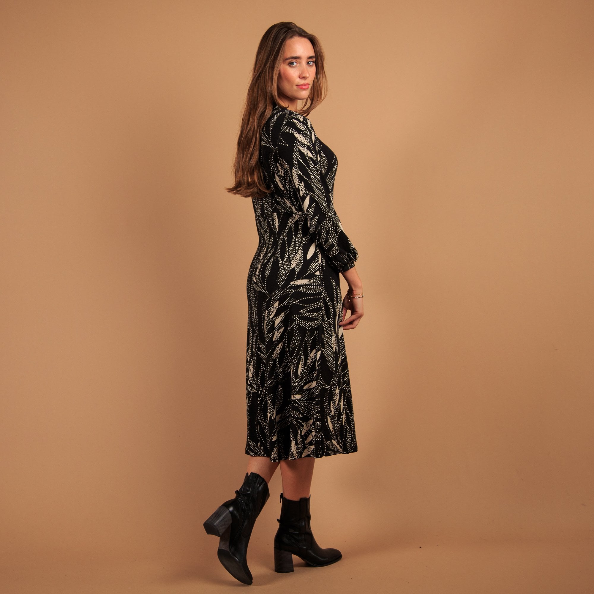 Pomodoro Spot Leaf Print Midi Jersey Dress Black/ecru