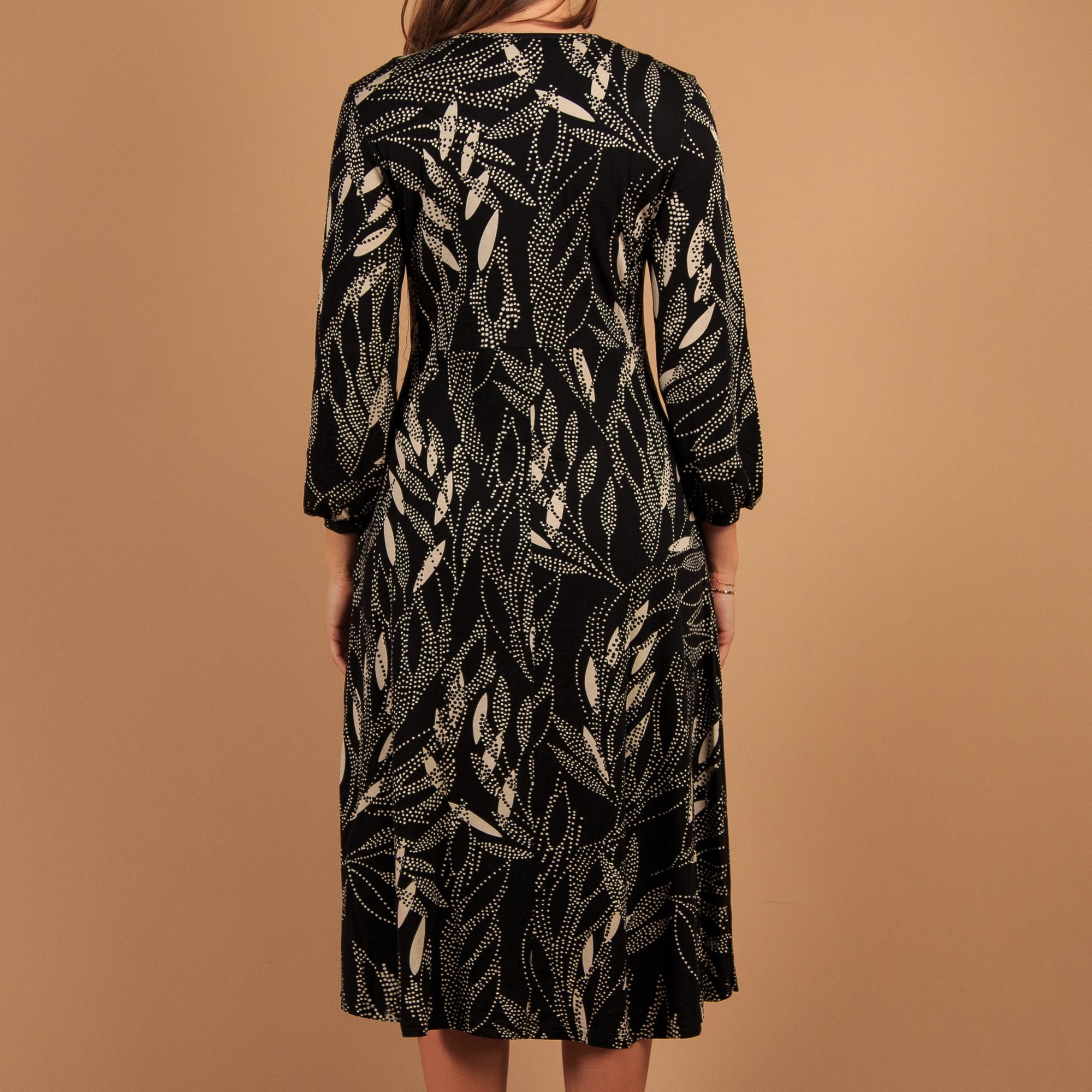 Pomodoro Spot Leaf Print Midi Jersey Dress Black/ecru