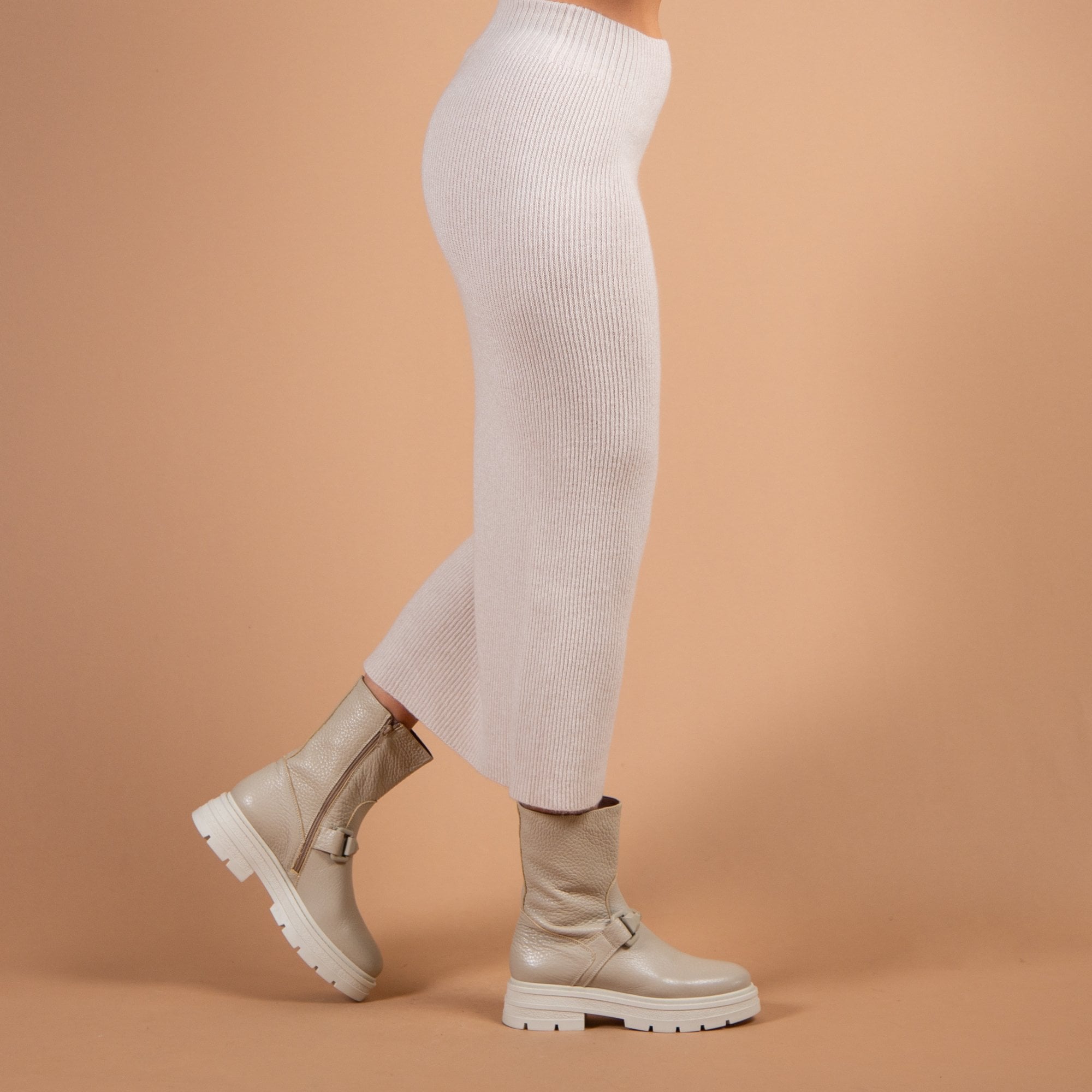 Amazing Woman Saira Ribbed Fitted Midi Skirt Stone 080