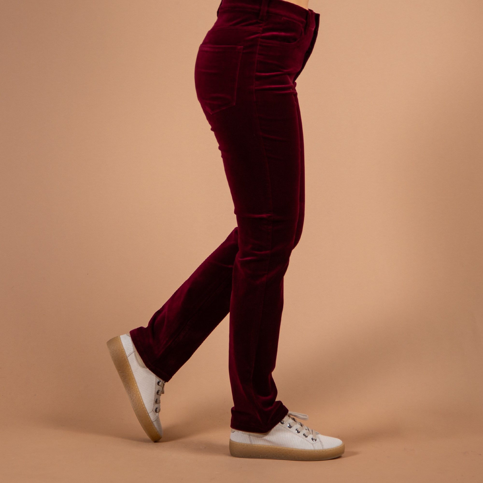 Amazing Woman Slim Fit Velvet Jeans Claret 061