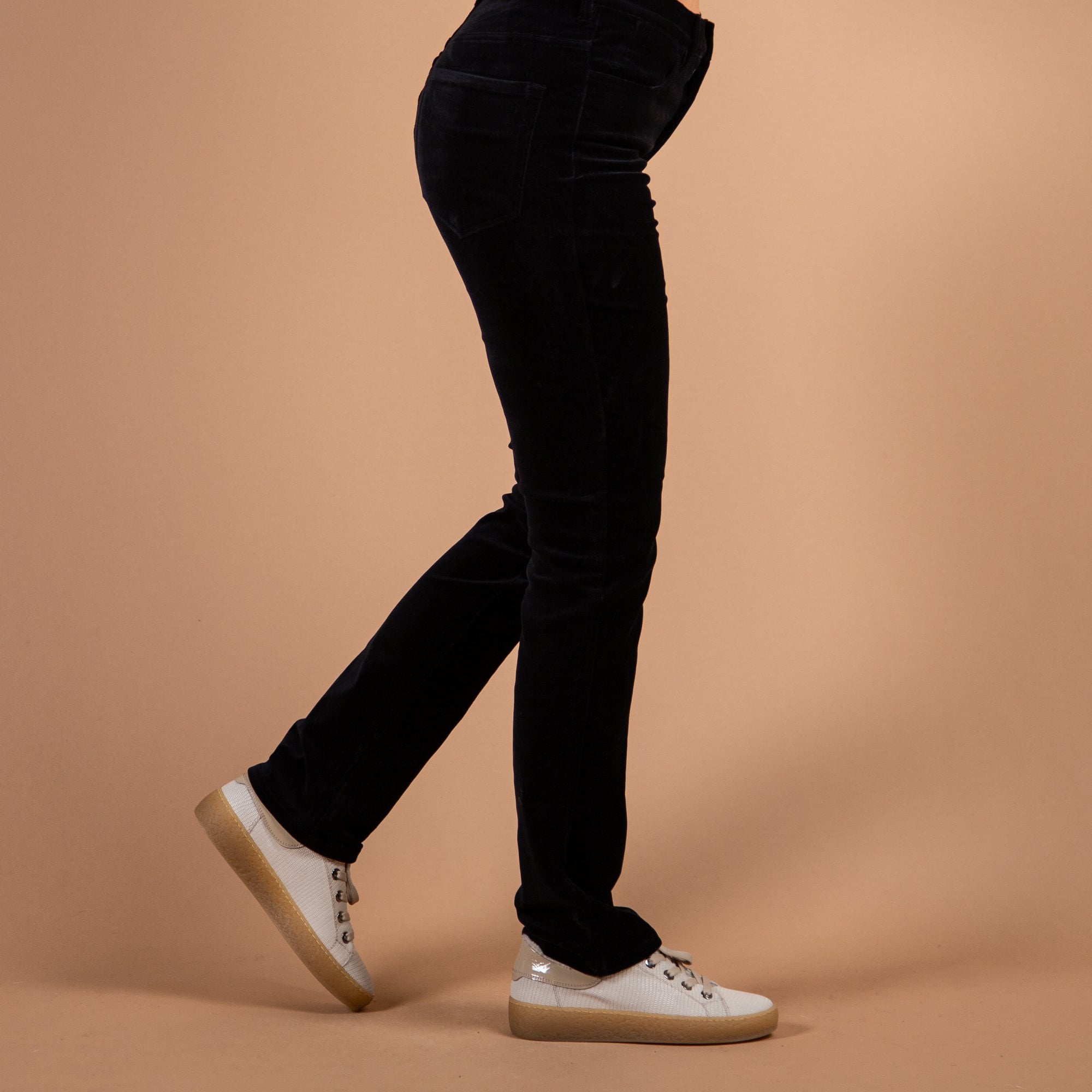 Amazing Woman Slim Fit Velvet Jeans Black