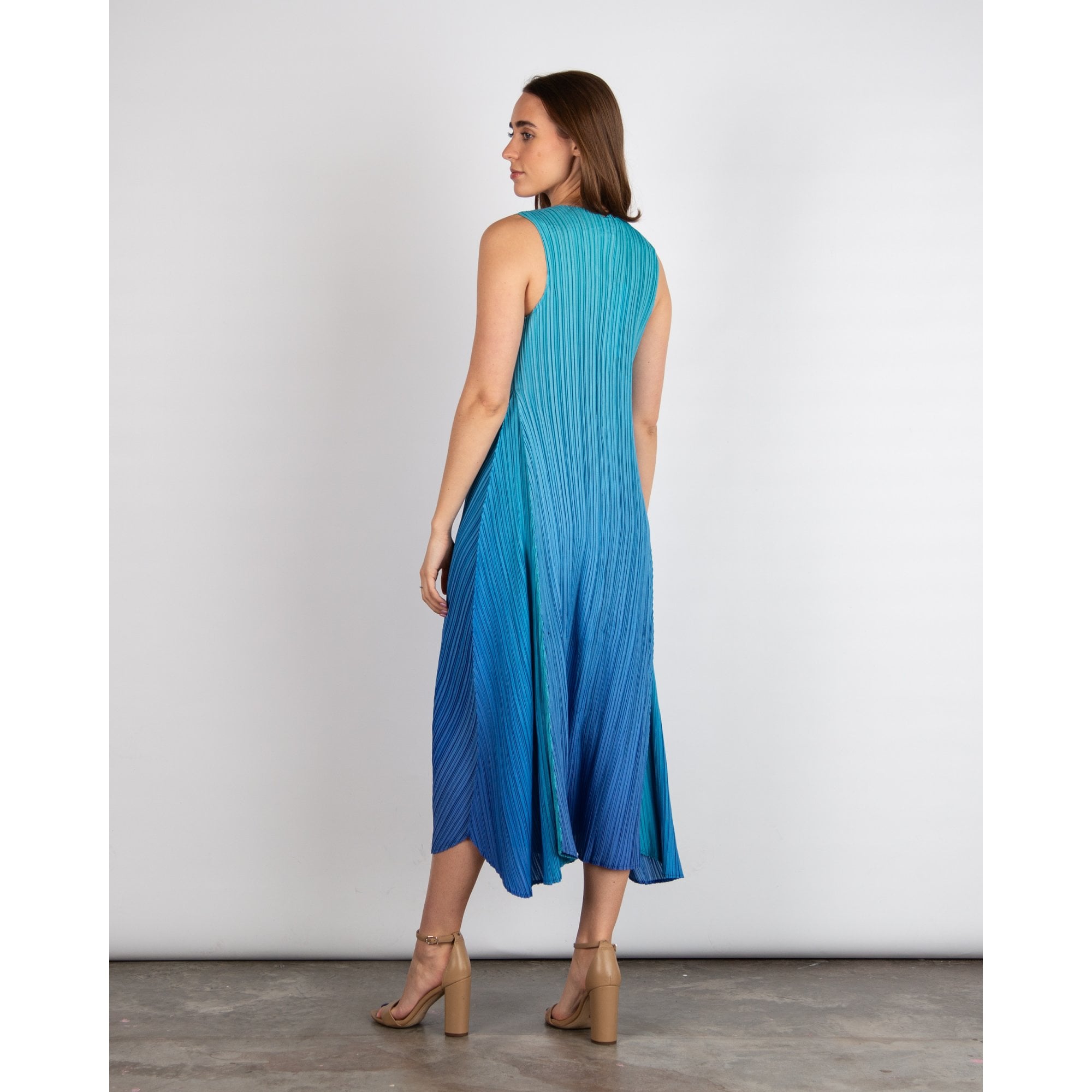Alquema Long Estrella Sleeveless Crinkle Pleat Ombre Dress Aqua/royal Blue