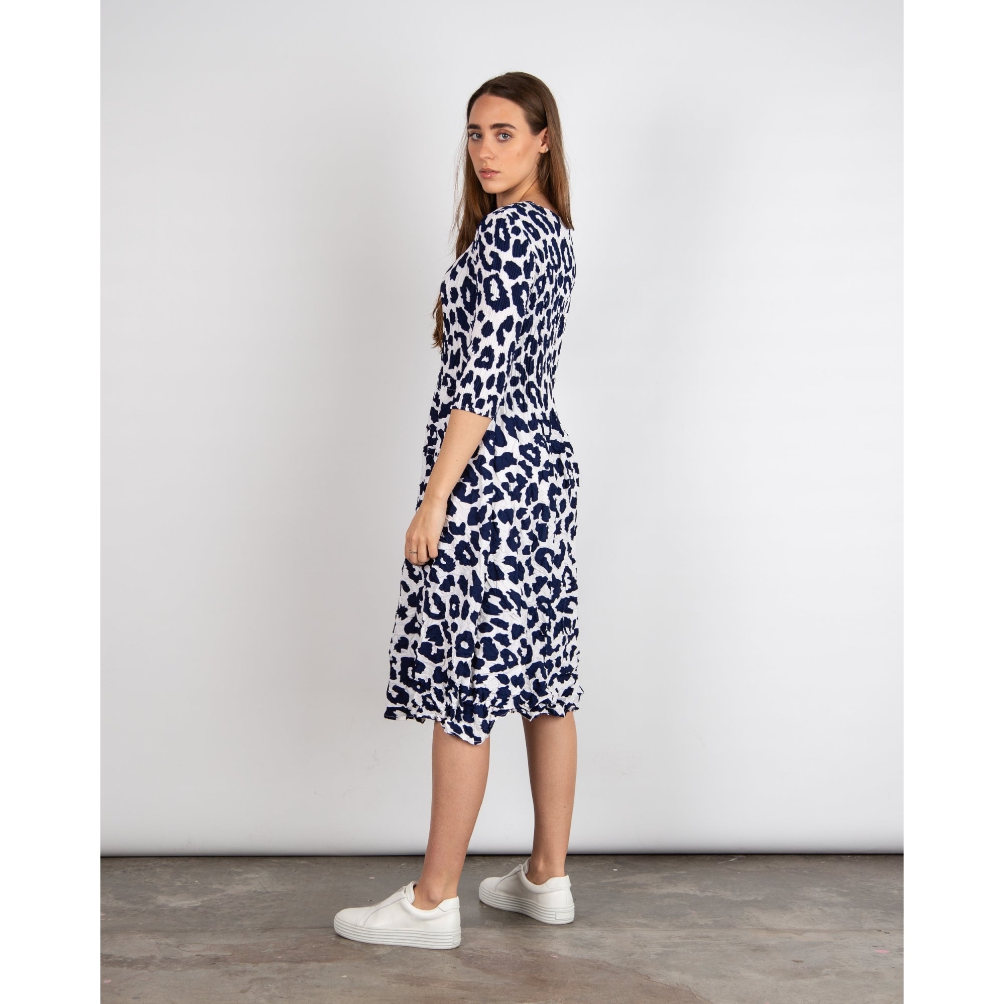 Alquema Round Neck Leopard Print Crinkle Dress White/navy