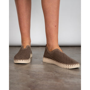 Ilse Jacobsen Tulip3275 Suede Cutout Detail Flat Shoe Dark Taupe