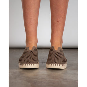 Ilse Jacobsen Tulip3275 Suede Cutout Detail Flat Shoe Dark Taupe
