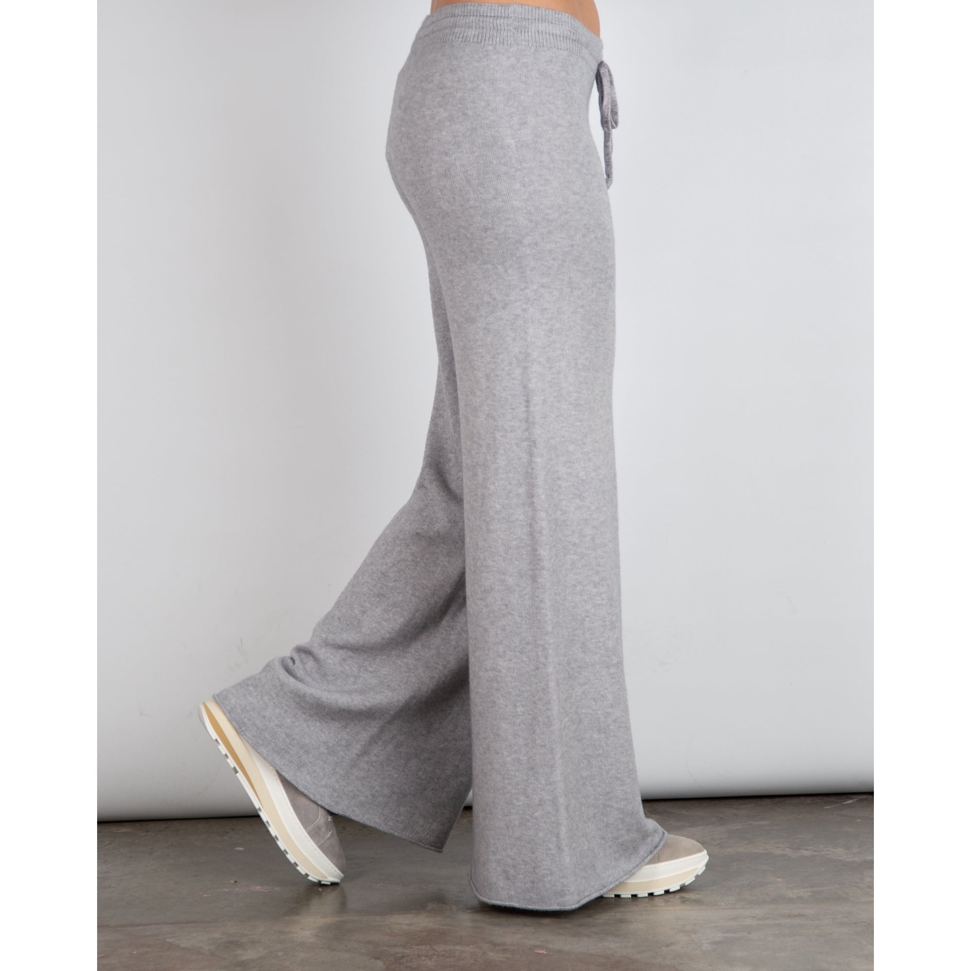 Amazing Woman Colette Wide Leg Knit Lounge Trouser With Tie Waist Light Grey 020