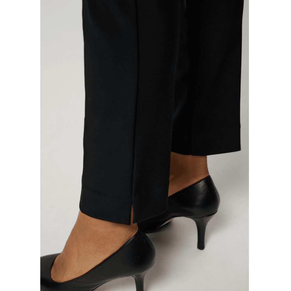 Joseph Ribkoff Slim Leg Pull On Trouser With Ankle Split Black