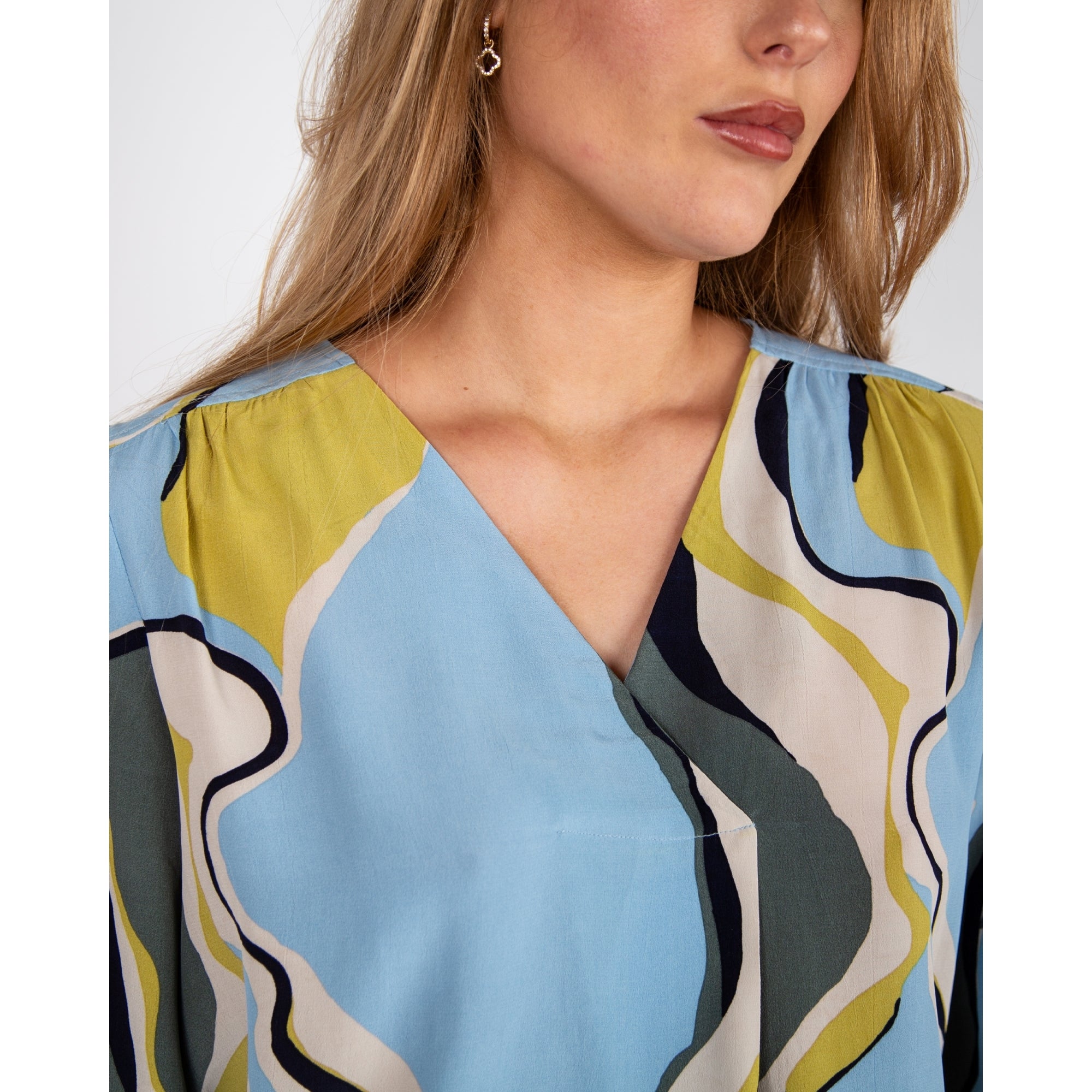 Masai Dahlia V Neck Pleat Front Marble Print Blouse Blue/sage