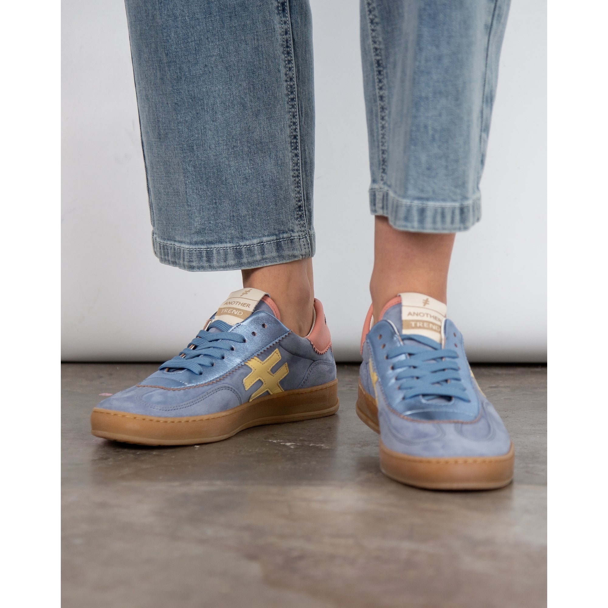 Another Trend Iconic II Suede And Metallic Colour Block Trainer Blue/pink