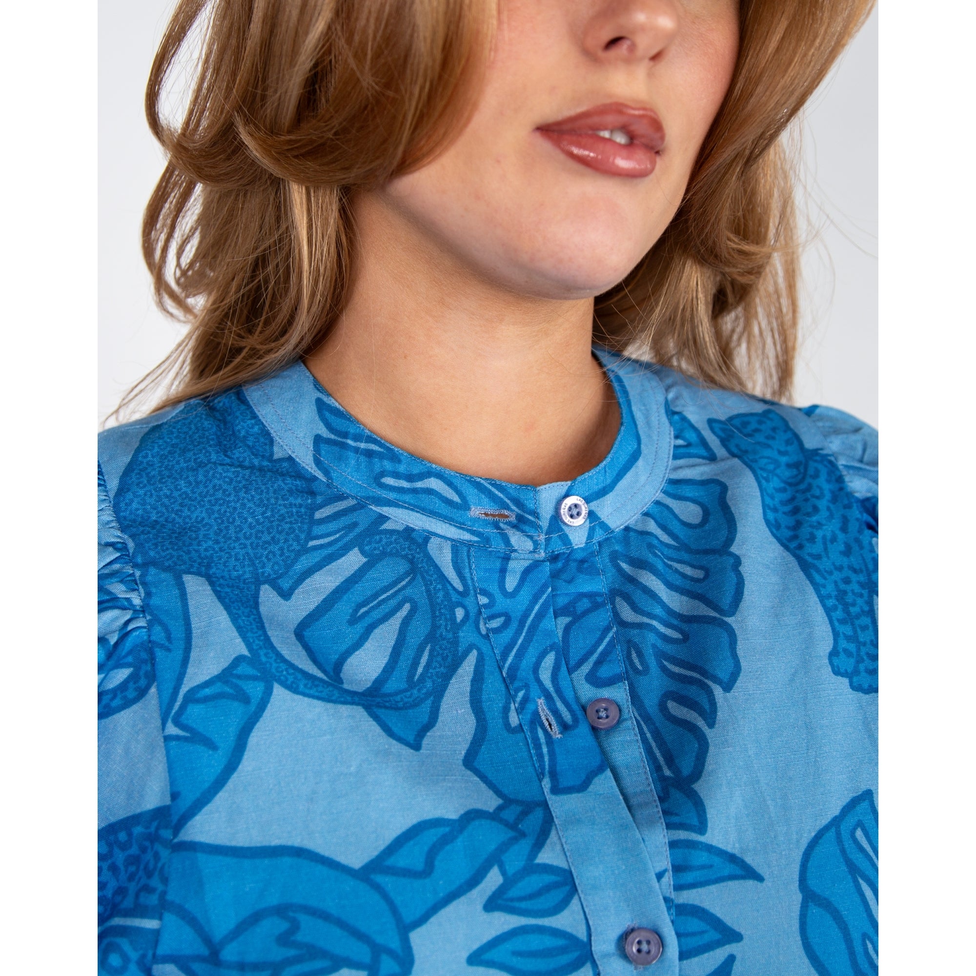 Las Surenas Balloon Sleeve Collarless Leopard Leaf Print Blouse Azure Blue