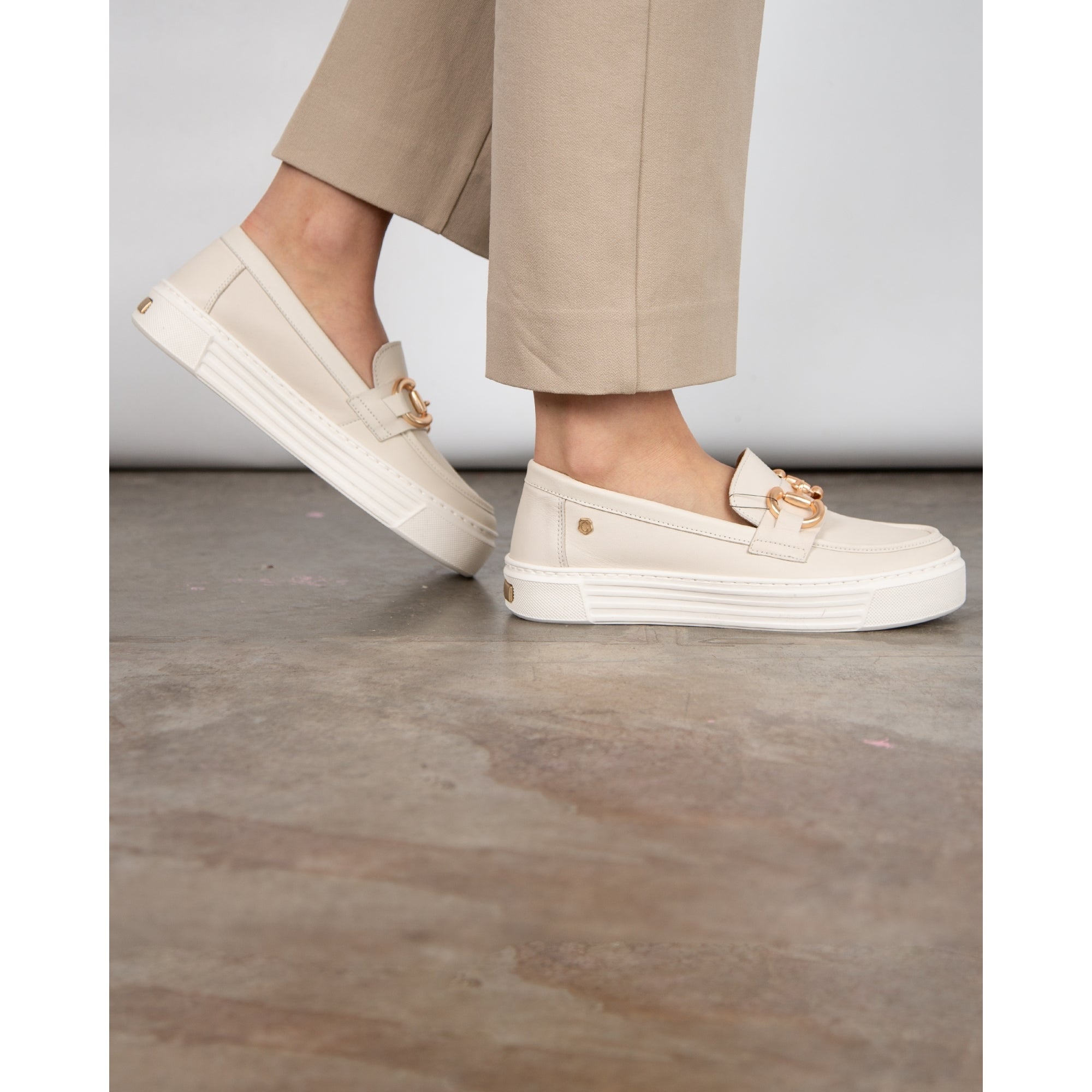 Carmela Flatform Loafers With Horse Bit Buckle Off White