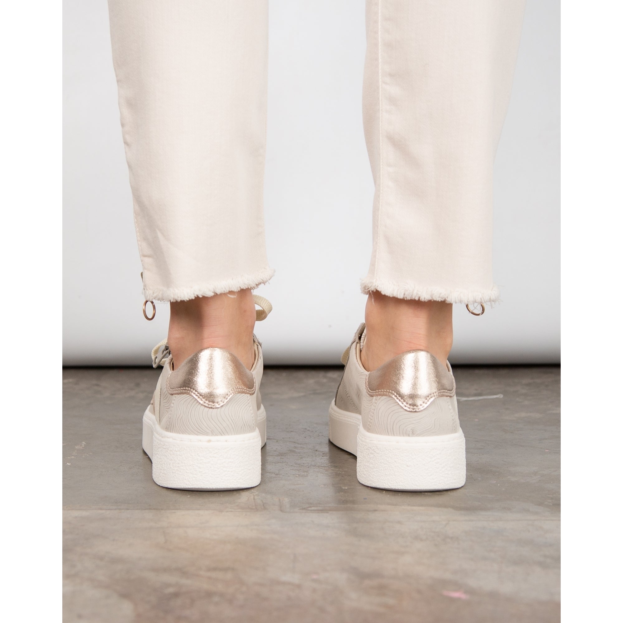 Dl Sport Swirl Etched Nubuck Trainers With Side Zip Putty