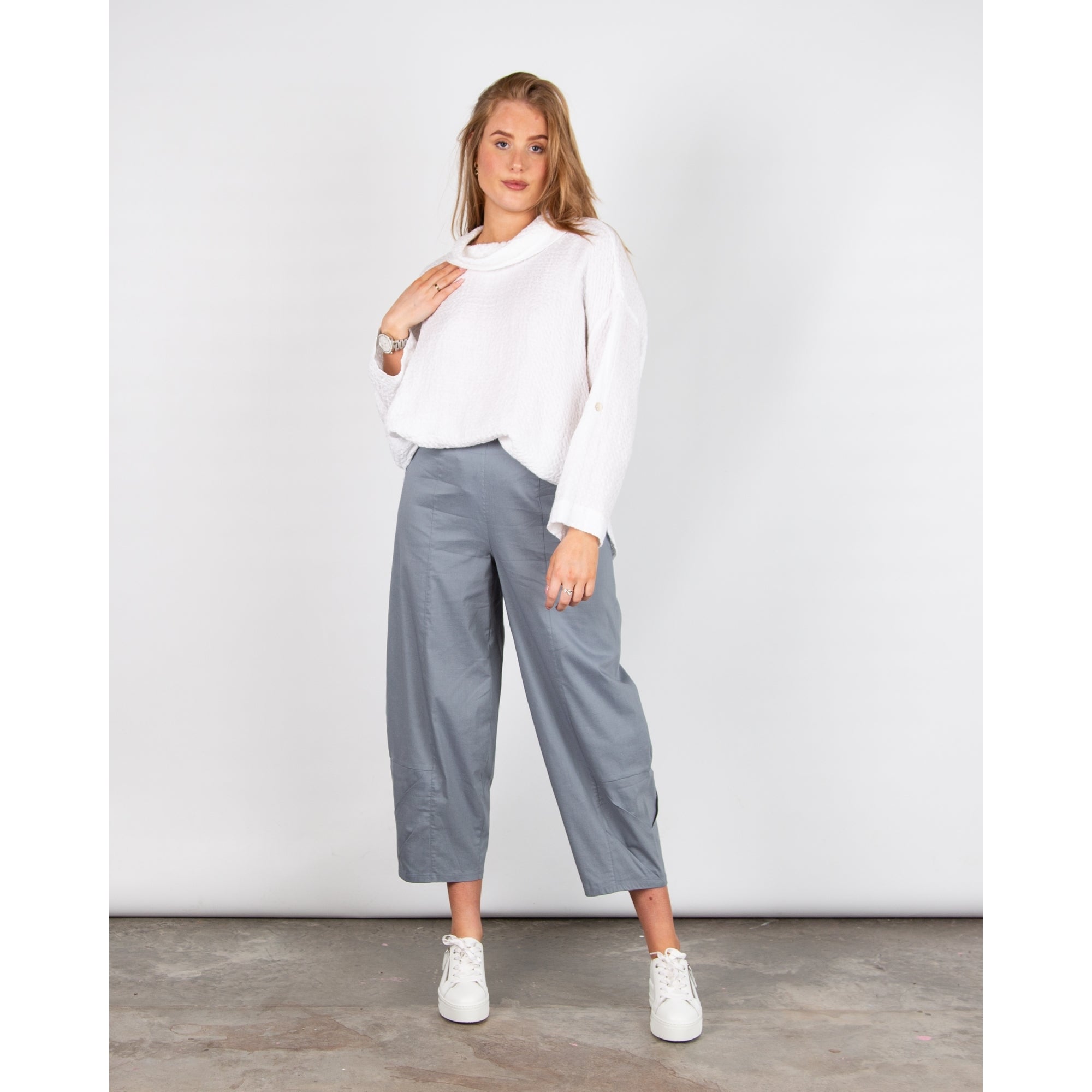Vetono Cocoon Cotton Trouser With Pleating Smoky Blue 707