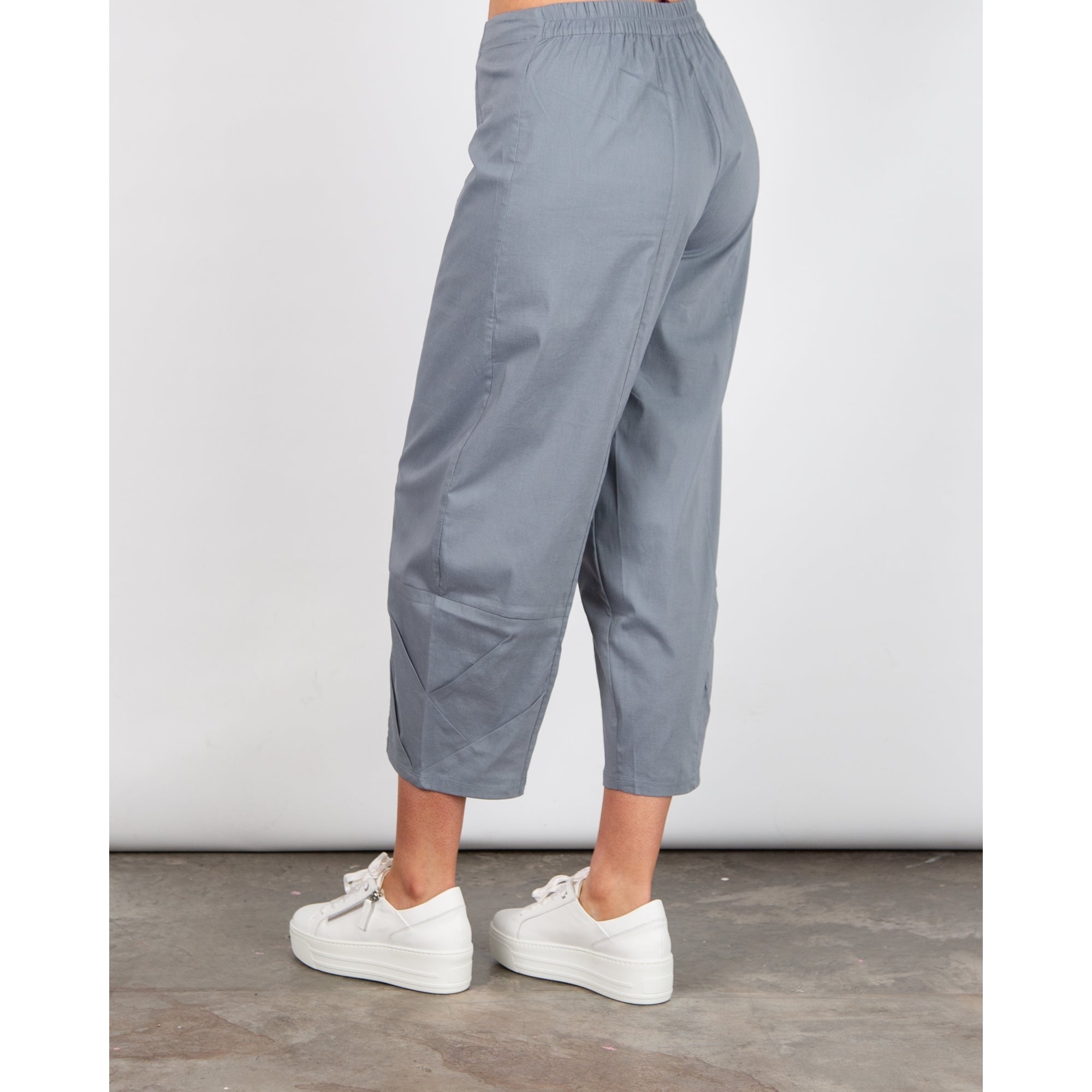 Vetono Cocoon Cotton Trouser With Pleating Smoky Blue 707
