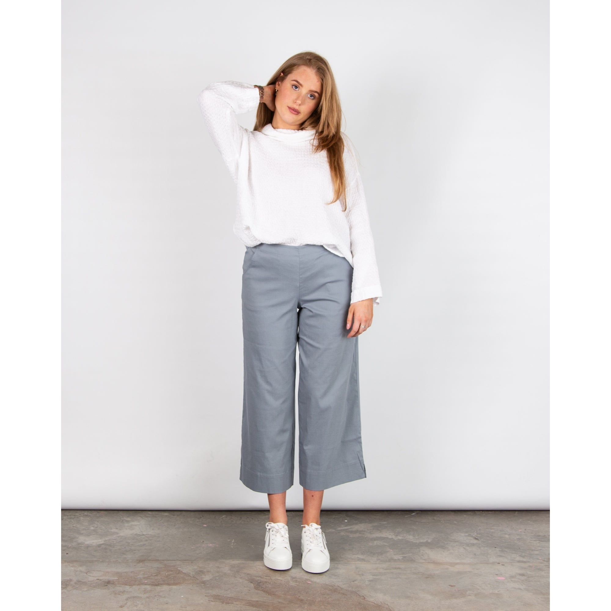 Vetono Cotton Poplin Wide Leg Cropped Trouser Smoky Blue 707