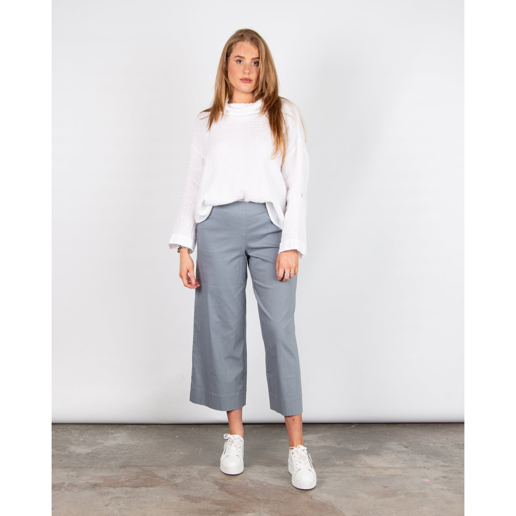 Vetono Cotton Poplin Wide Leg Cropped Trouser Smoky Blue 707