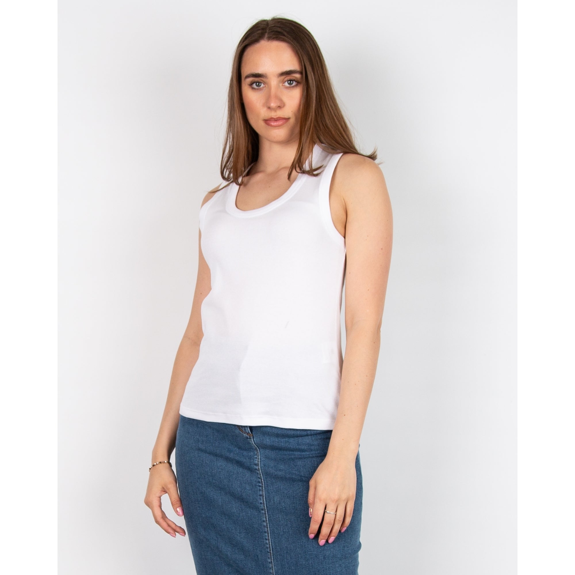 Riani Ribbed Round Neck Vest White 100