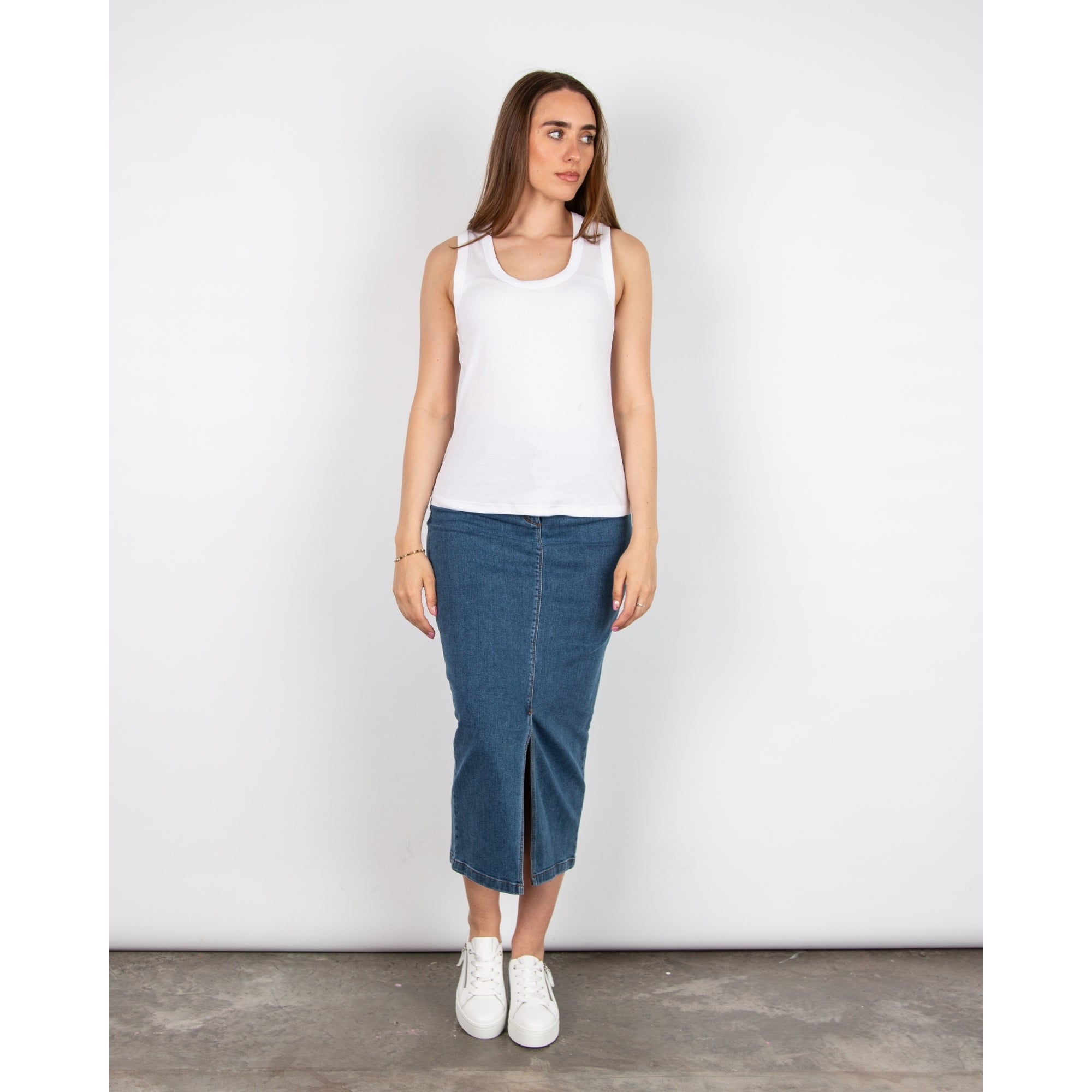 Riani Ribbed Round Neck Vest White 100