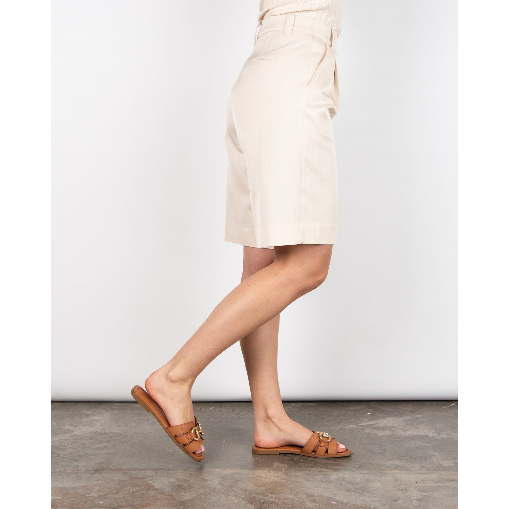 Atelier Reve Irlinvi Smart Glazed Cotton Long Shorts Ecru