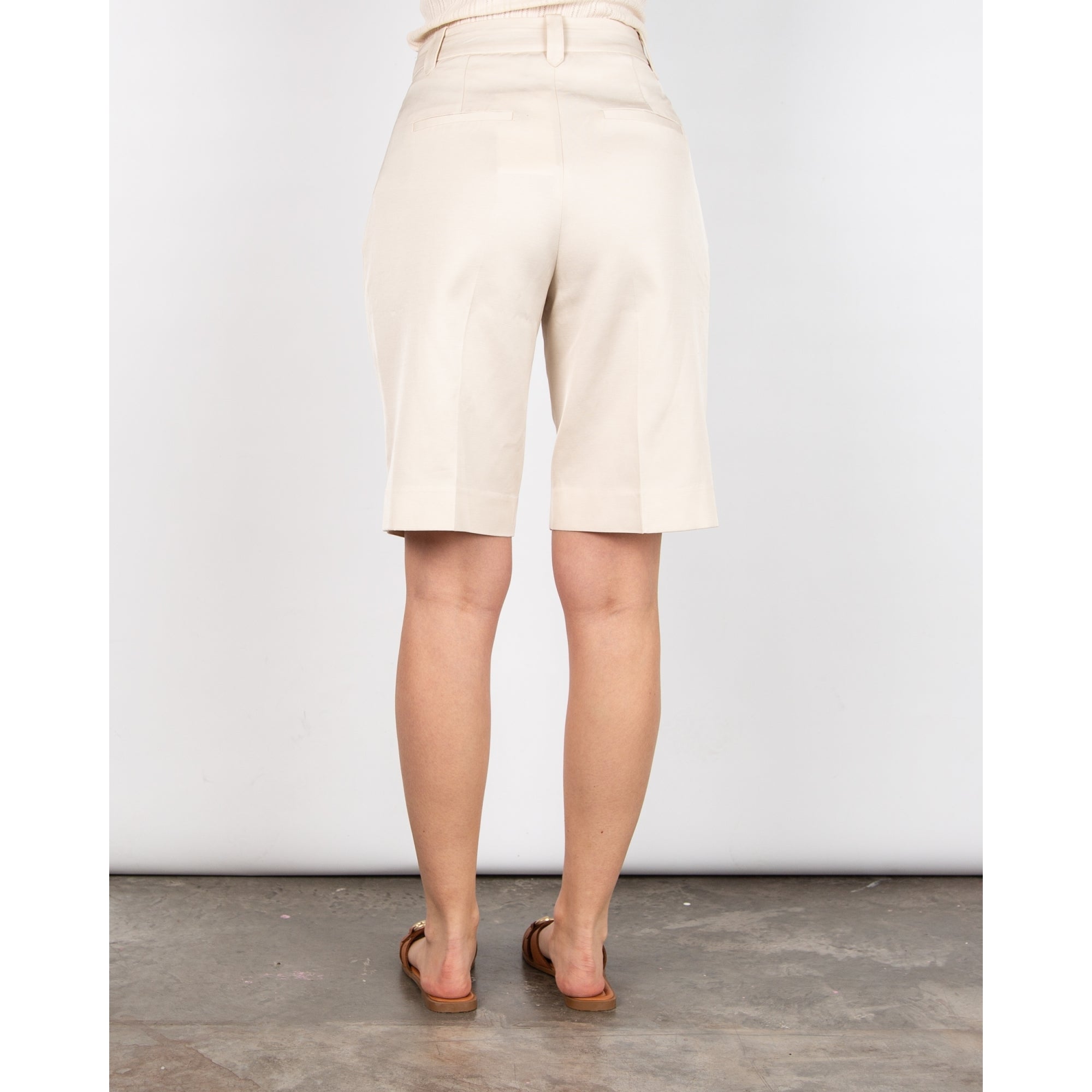 Atelier Reve Irlinvi Smart Glazed Cotton Long Shorts Ecru